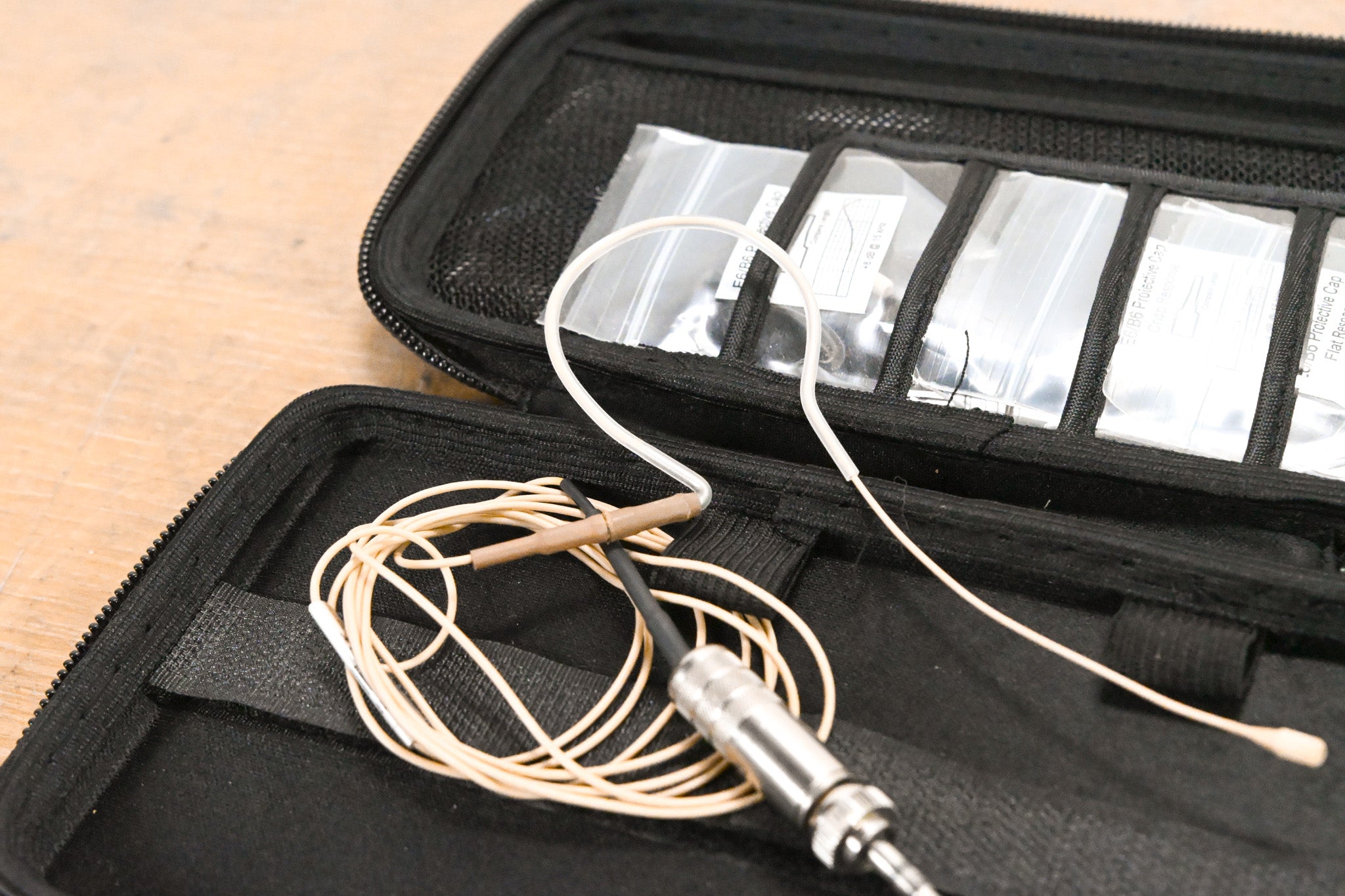 Countryman E6 Omnidirectional Earset Microphone w/ E6CABLEL1SR Cable
