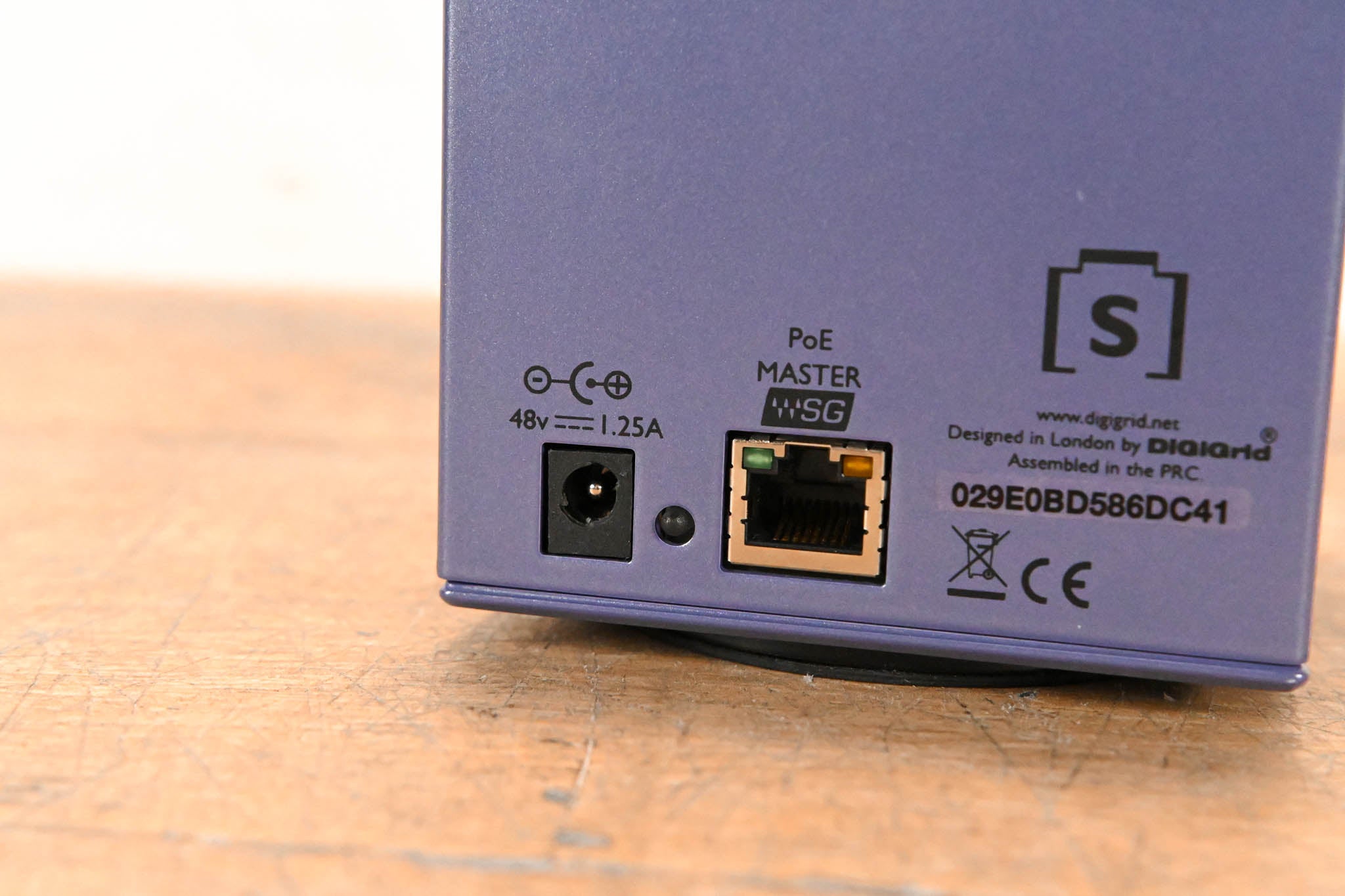 Waves DigiGrid S Gigabit Ethernet Switch with PoE (NO POWER SUPPLY)