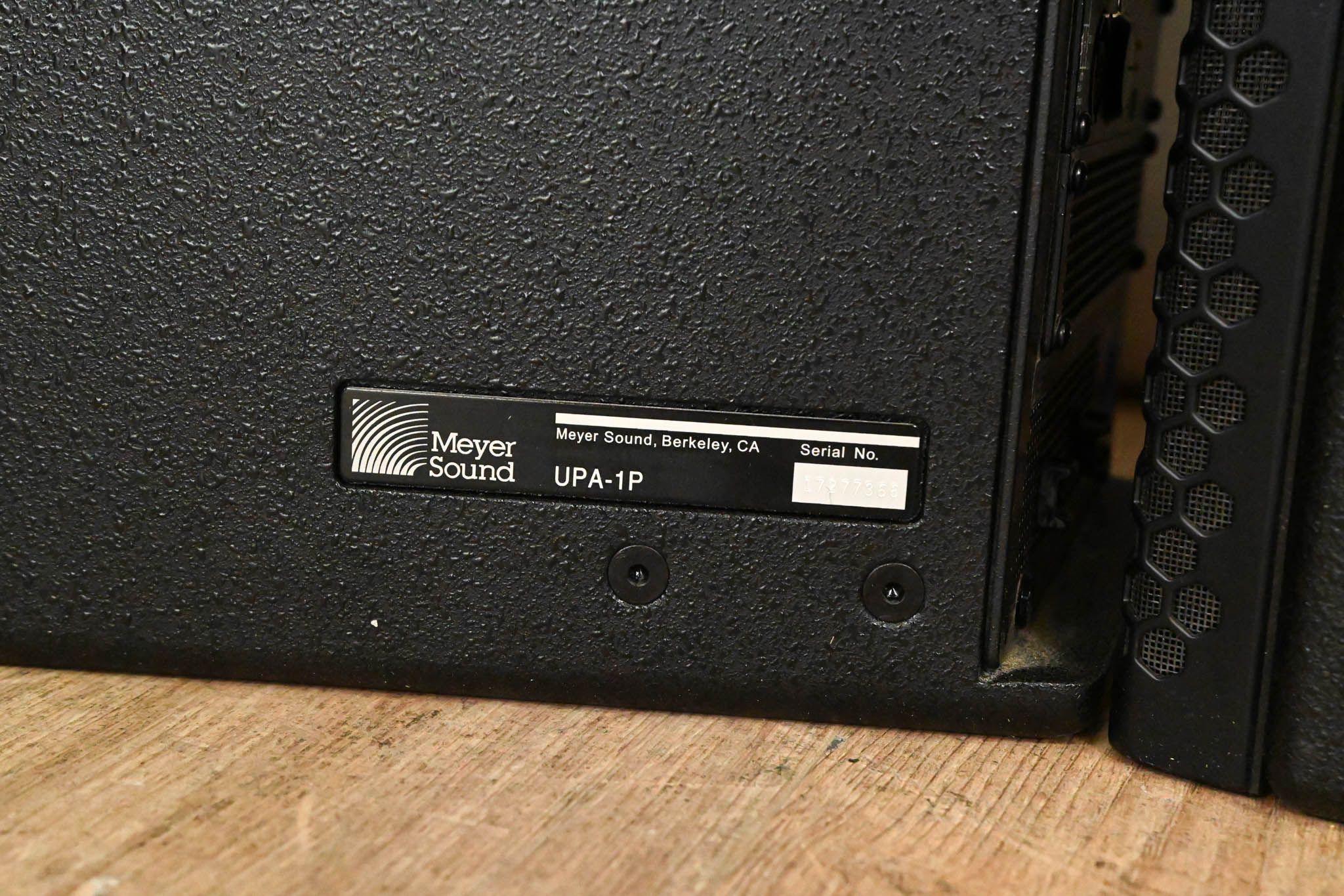 Meyer Sound UPA-1P Compact Wide Coverage Loudspeaker (PAIR)