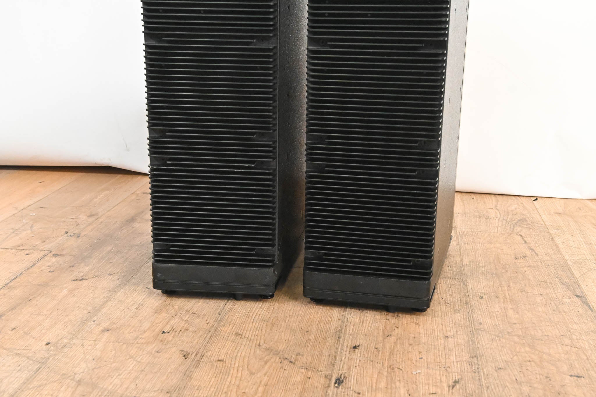 Meyer Sound M'elodie High-Power Curvilinear Array Loudspeaker (PAIR)