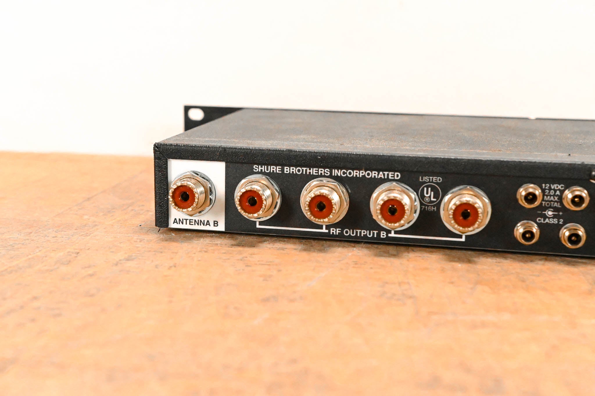Shure WA405 Antenna/Power Distribution System
