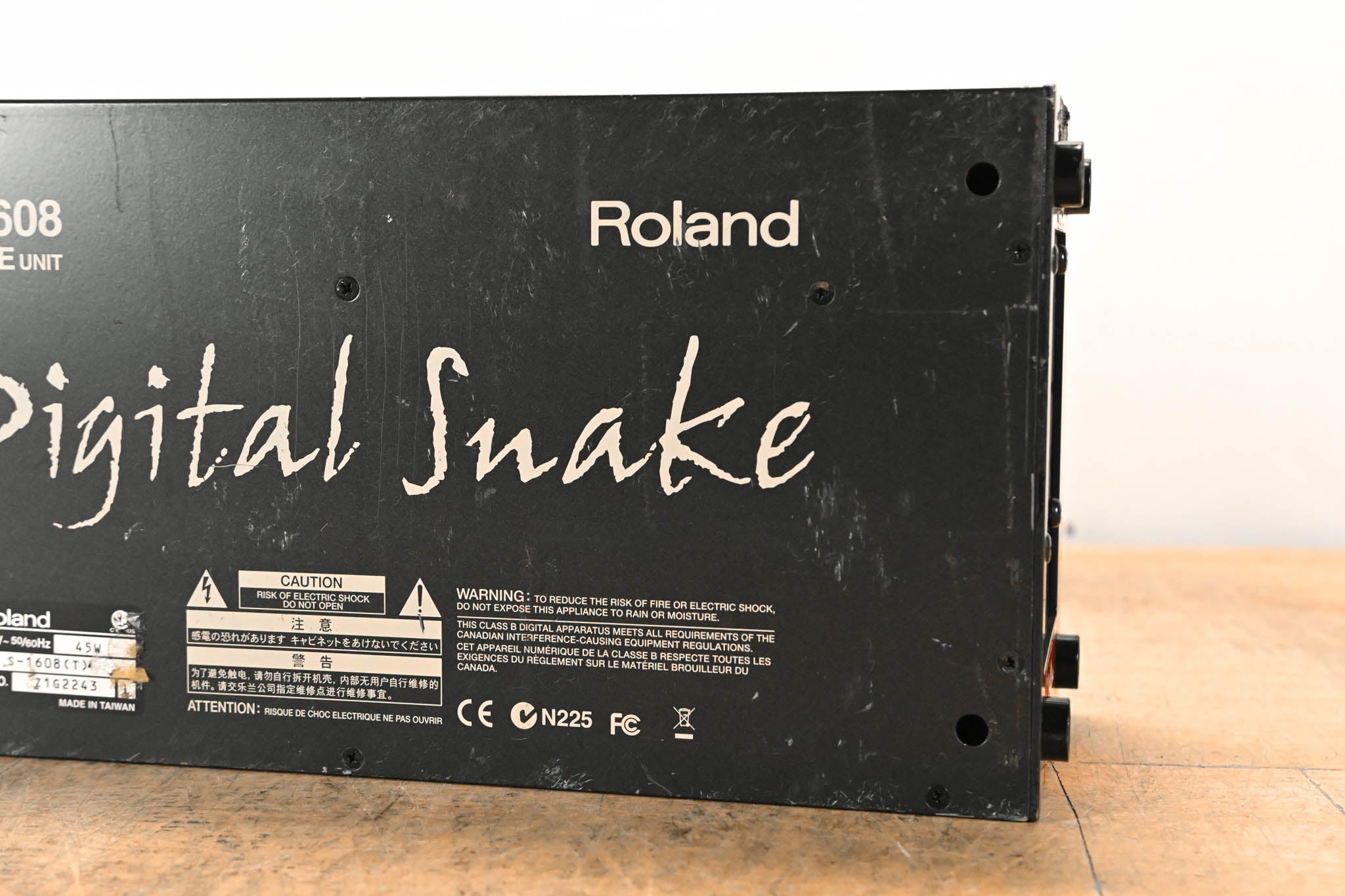 Roland S-1608 16 x 8 Stage Unit
