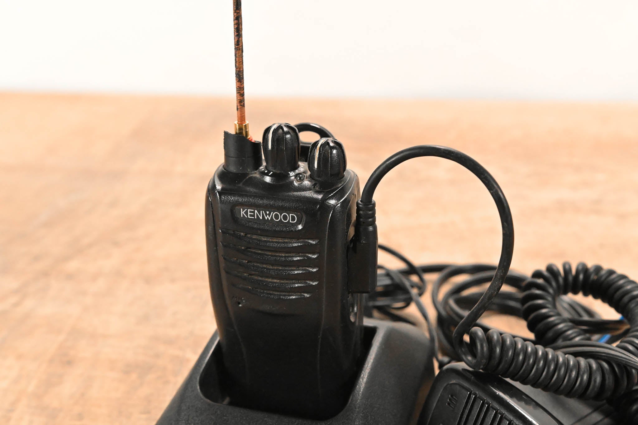 Kenwood TK-3360 UHF Radio with KNB-25A Battery and KSC-25 Charger