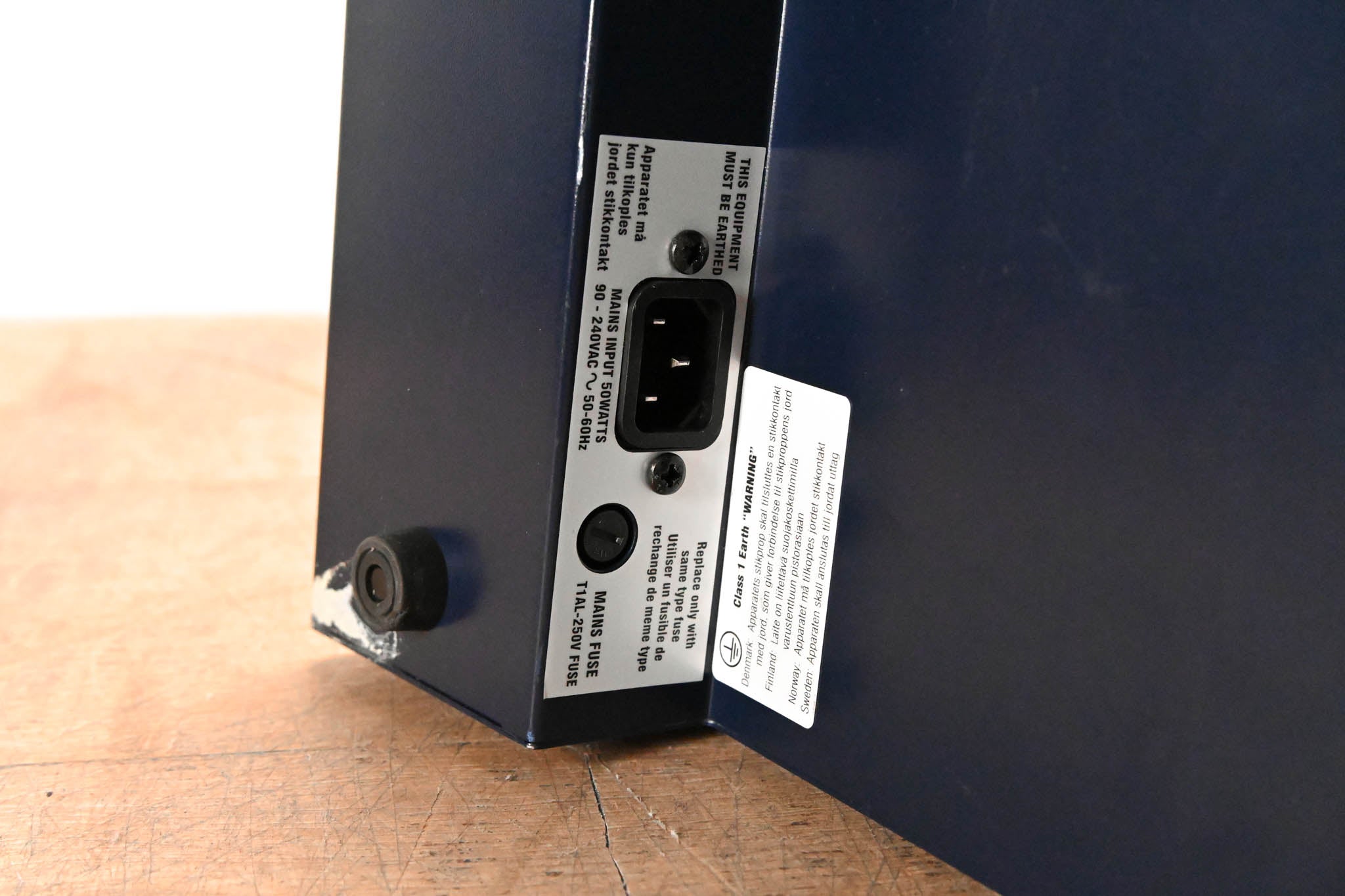 Soundcraft EPM8 High-Performance 10-Channel Analog Audio Mixer