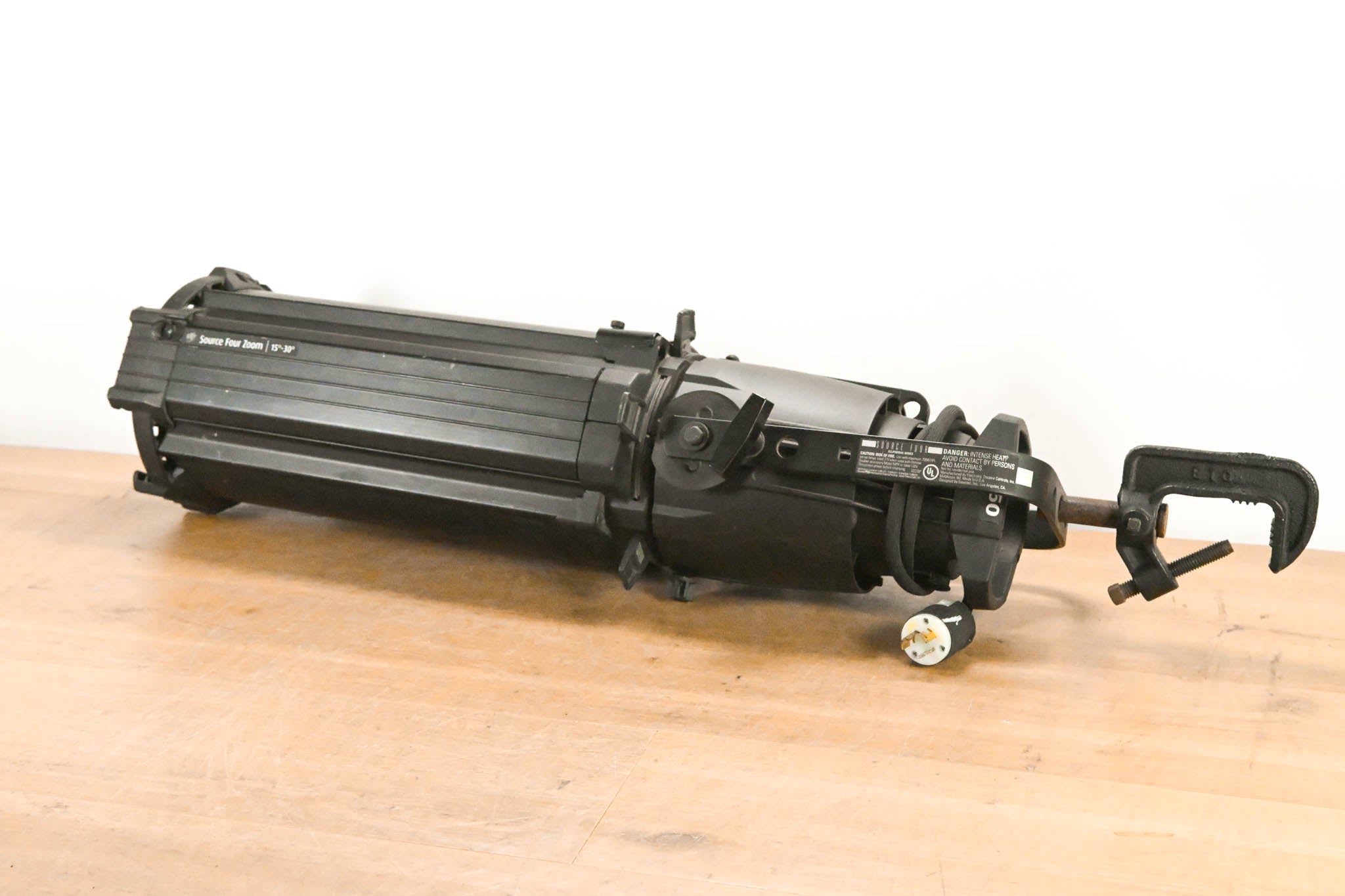 ETC Source Four Zoom 15-30 Degree 750 Ellipsoidal Light