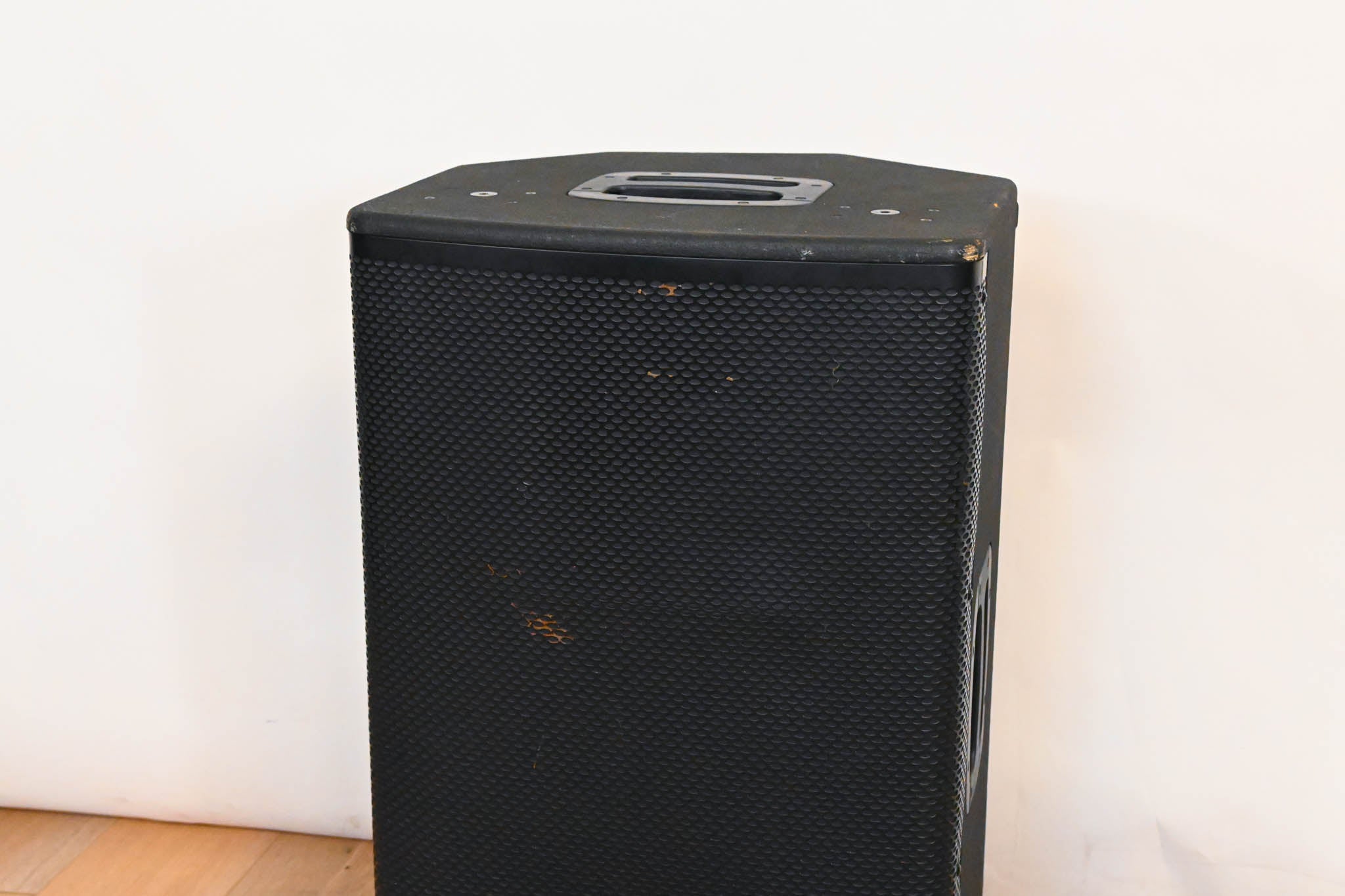 Fender Fortis F-15BT 15" 1300W 2-Way Powered Loudspeaker