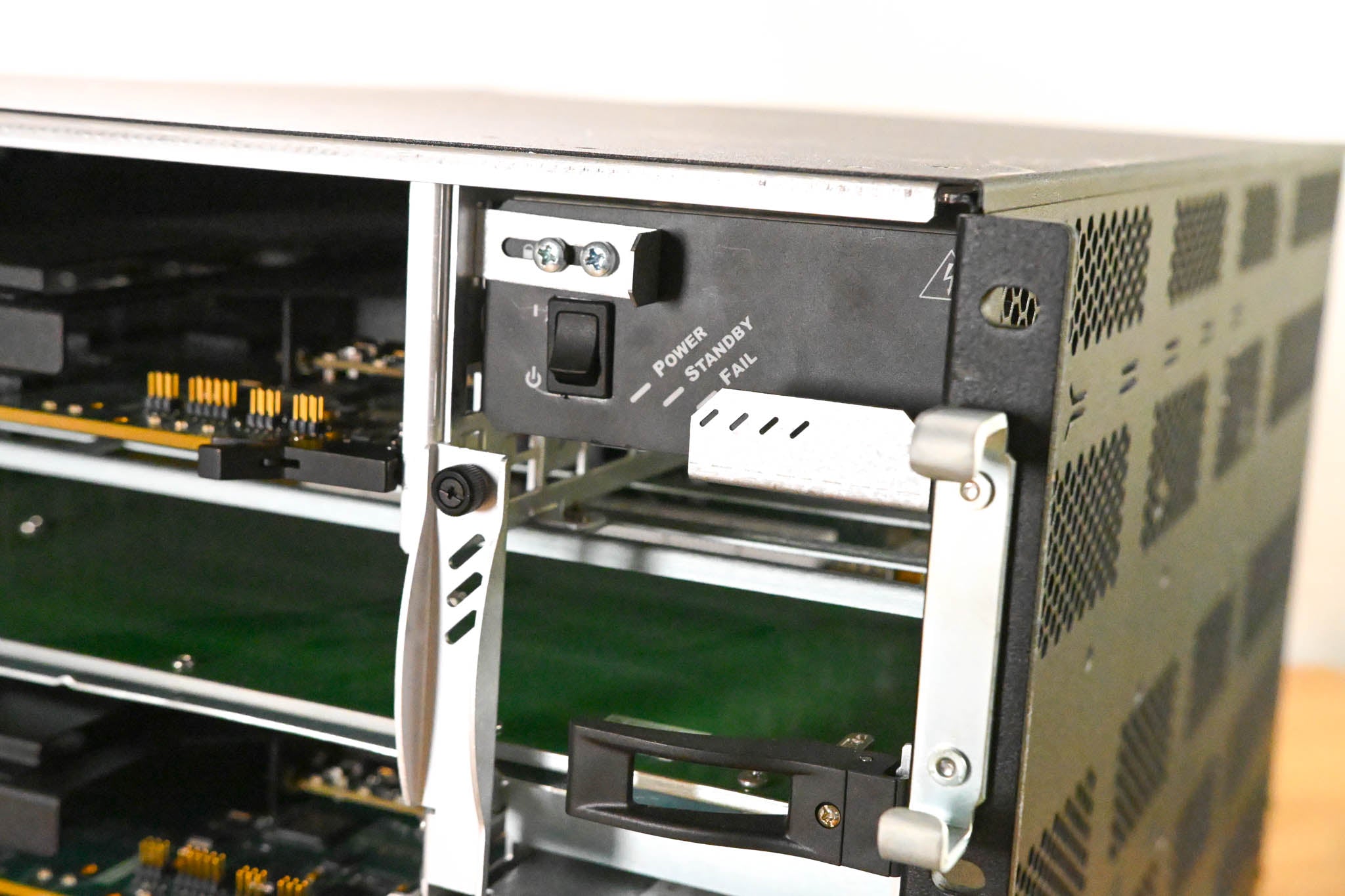 Ross Acuity 8RU Live Production Engine Frame 4 M/E 40x20 I/O
