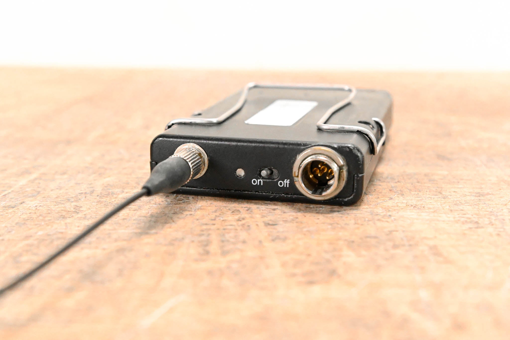 Shure UR1 Wireless Bodypack Transmitter - J5 Band: 578-638 MHz