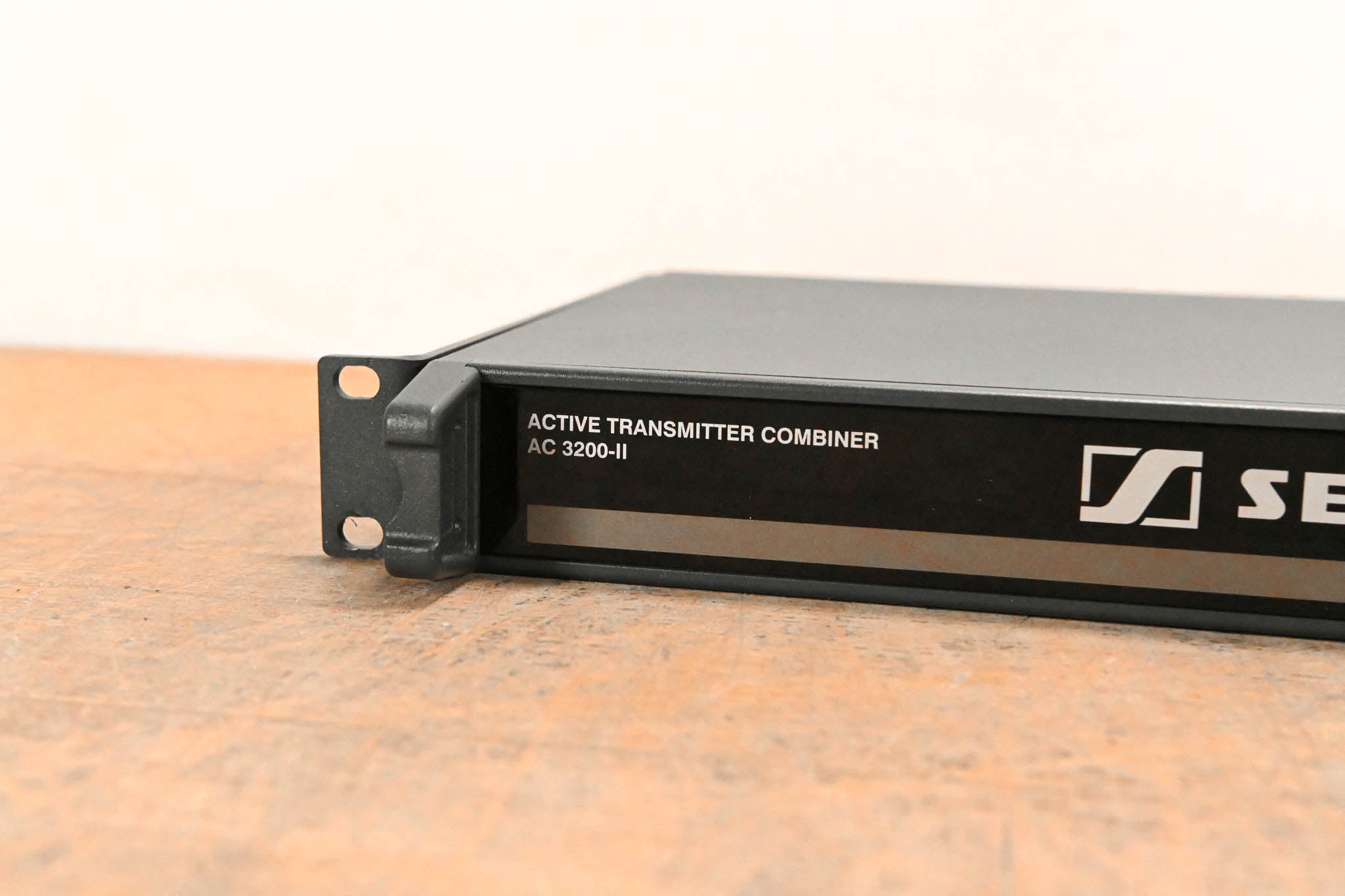 Sennheiser AC 3200-II Active 8-Channel Antenna Combiner NO POWER SUPPLY