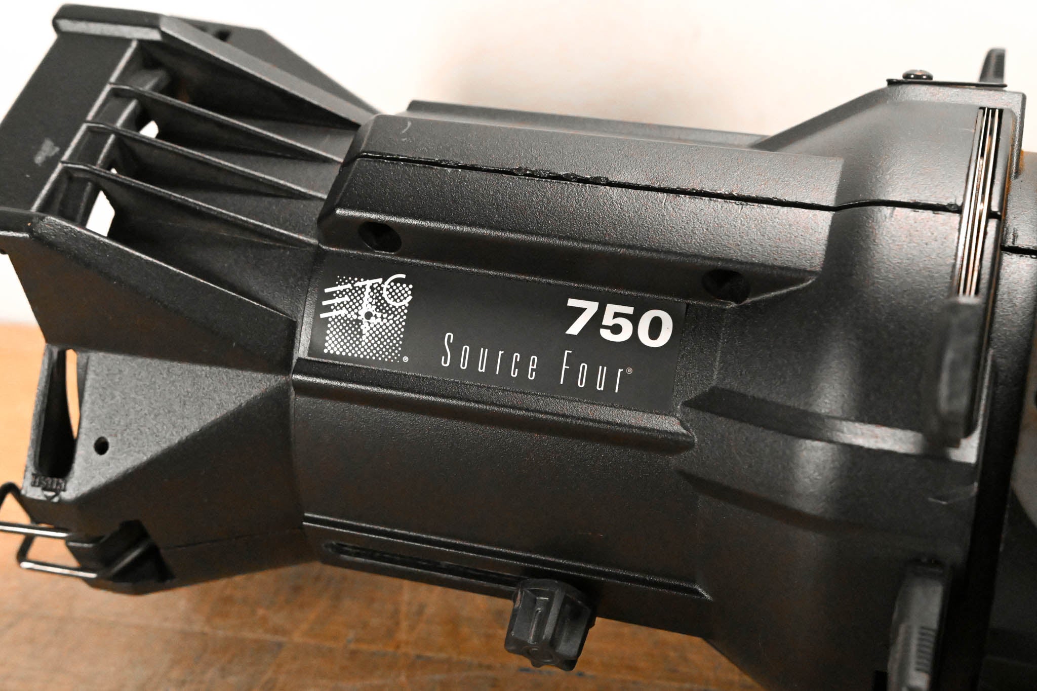ETC Source Four 750 26 Degree Leko with Source 4WRD II LED Light Engine