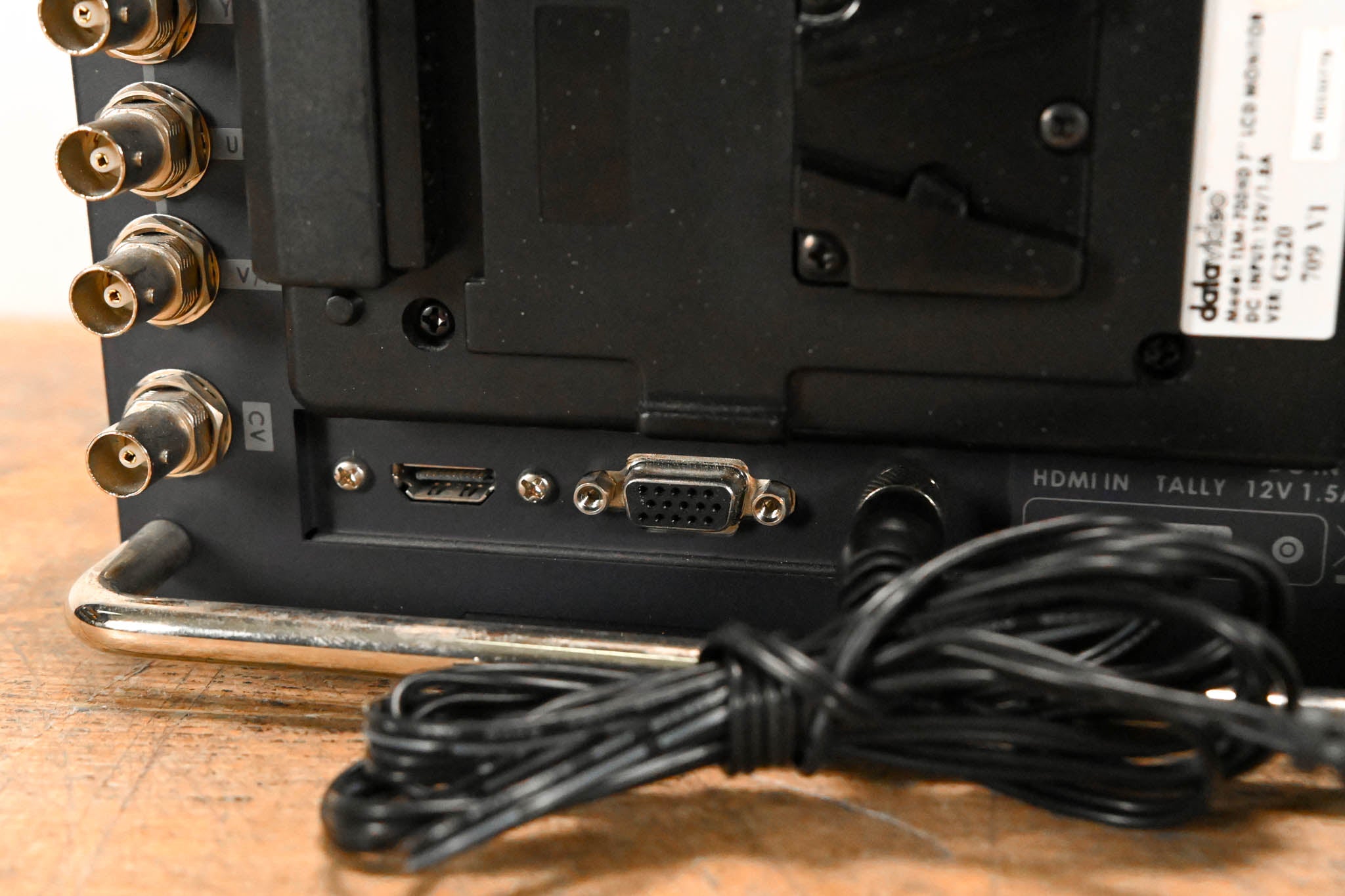 Datavideo TLM-700HD 7" HD/SD TFT LCD Monitor w/ V-Mount Battery Adapter