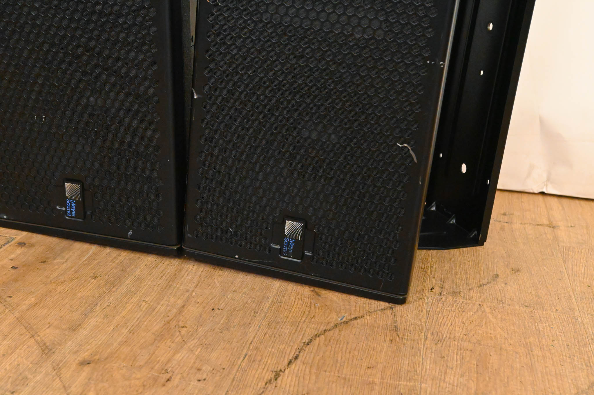 Meyer Sound UPJ-1P Compact VariO Loudspeaker (PAIR)