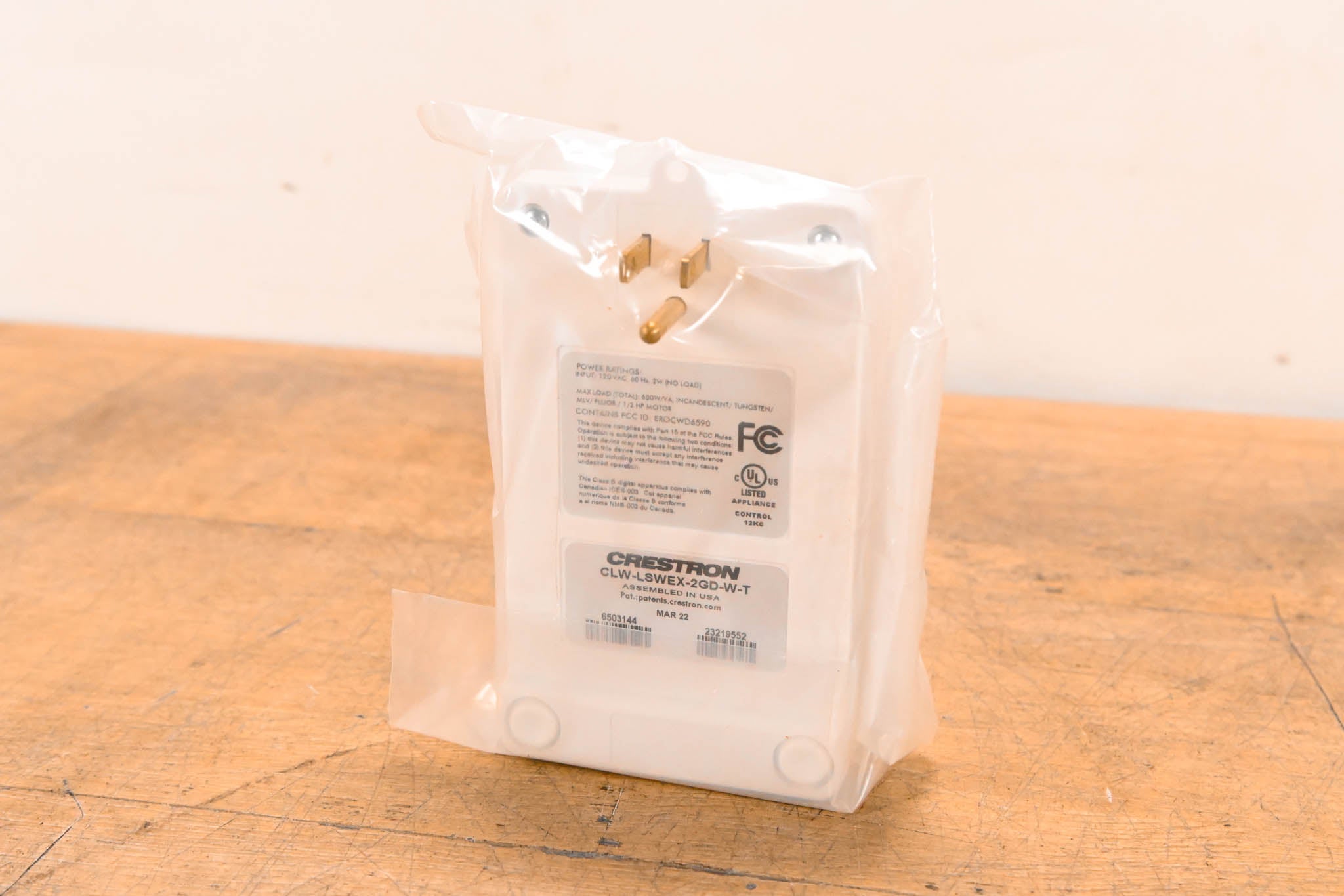 Crestron CLW-LSWEX-2GD-W-T Dual-Channel Wireless Lamp Switch