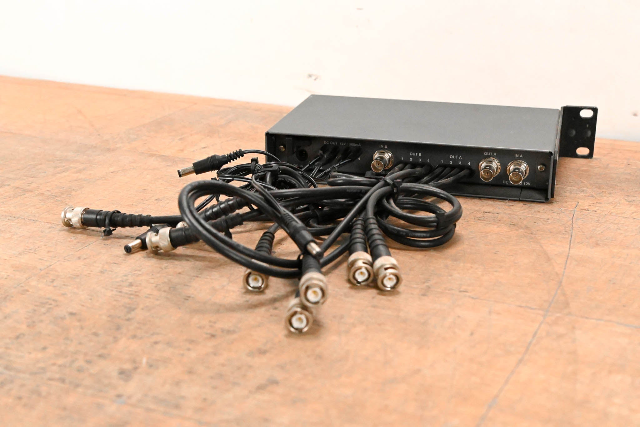 Sennheiser ASP 2 Antenna and Power Distribution System (NO POWER SUPPLY)