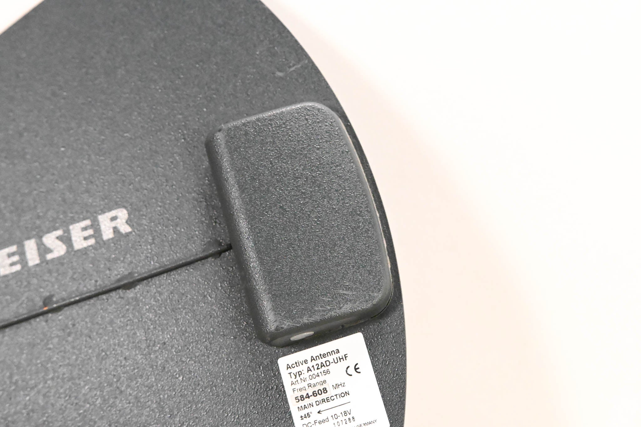 Sennheiser A12AD-UHF Active Antenna 584-608 MHz