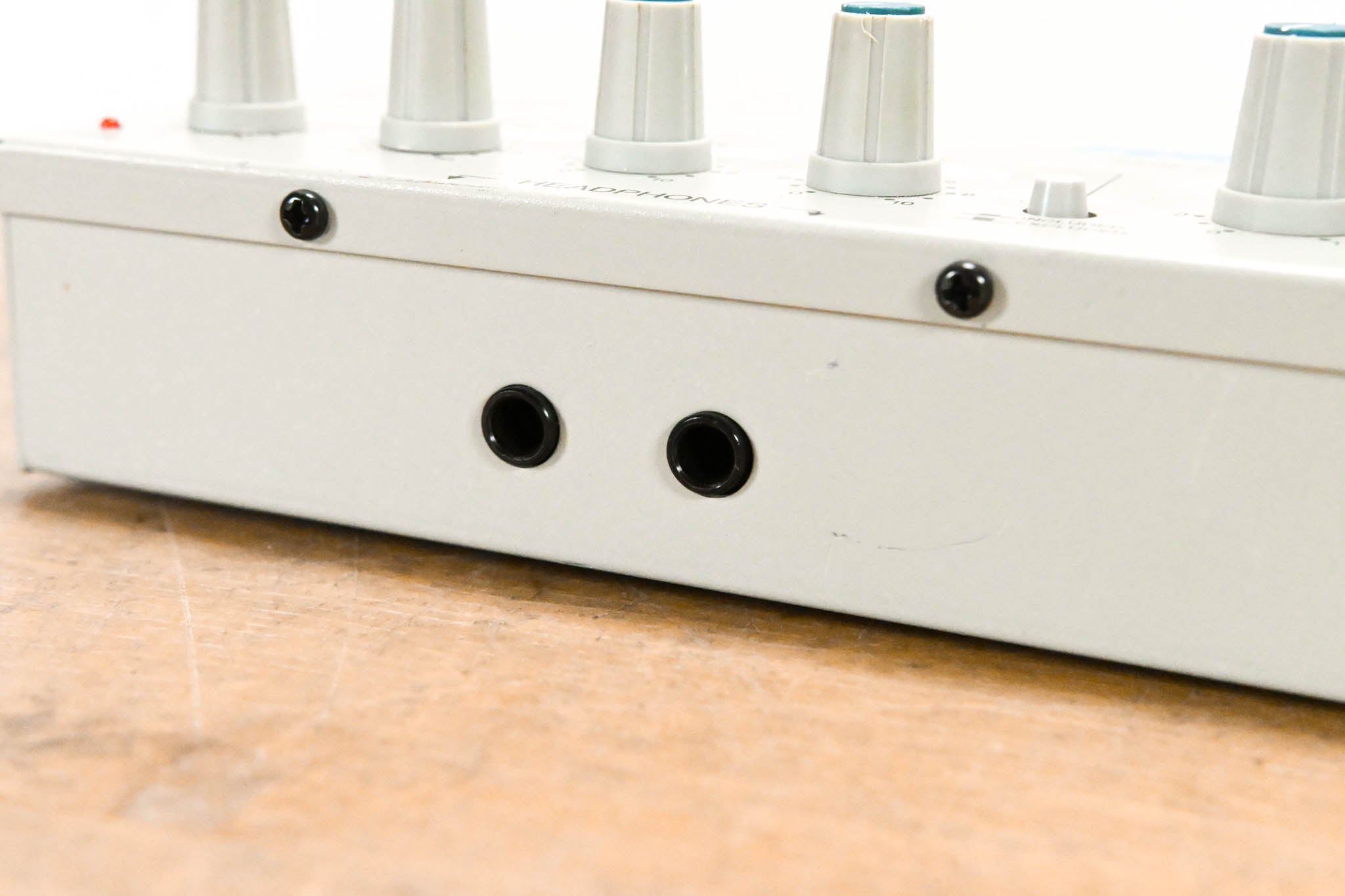 Furman HR-6 6-Channel Headphone Mixing Station