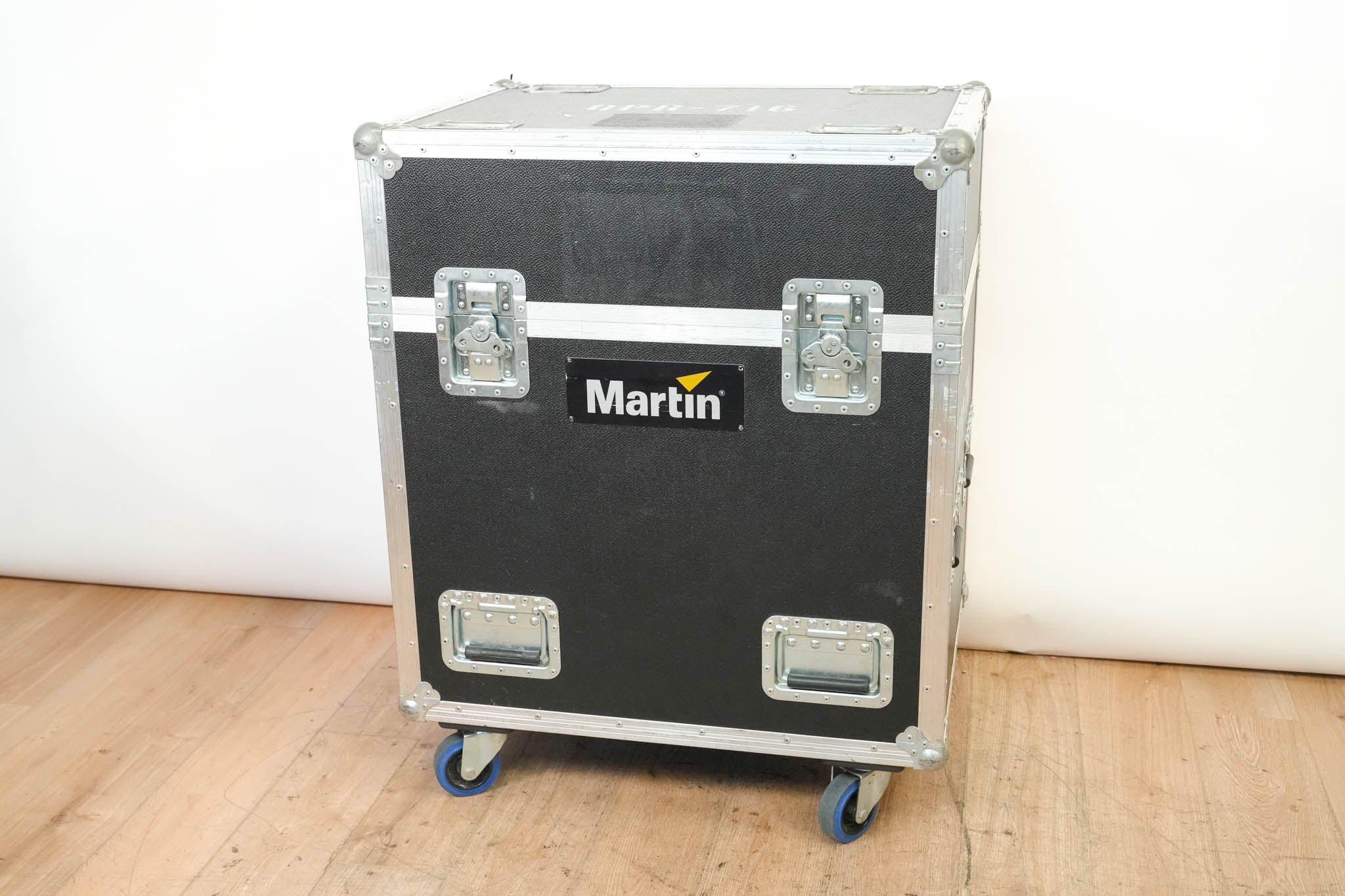 Martin Mac Quantum Profile FC 475W LED Moving Light Pair w/ Flight Case