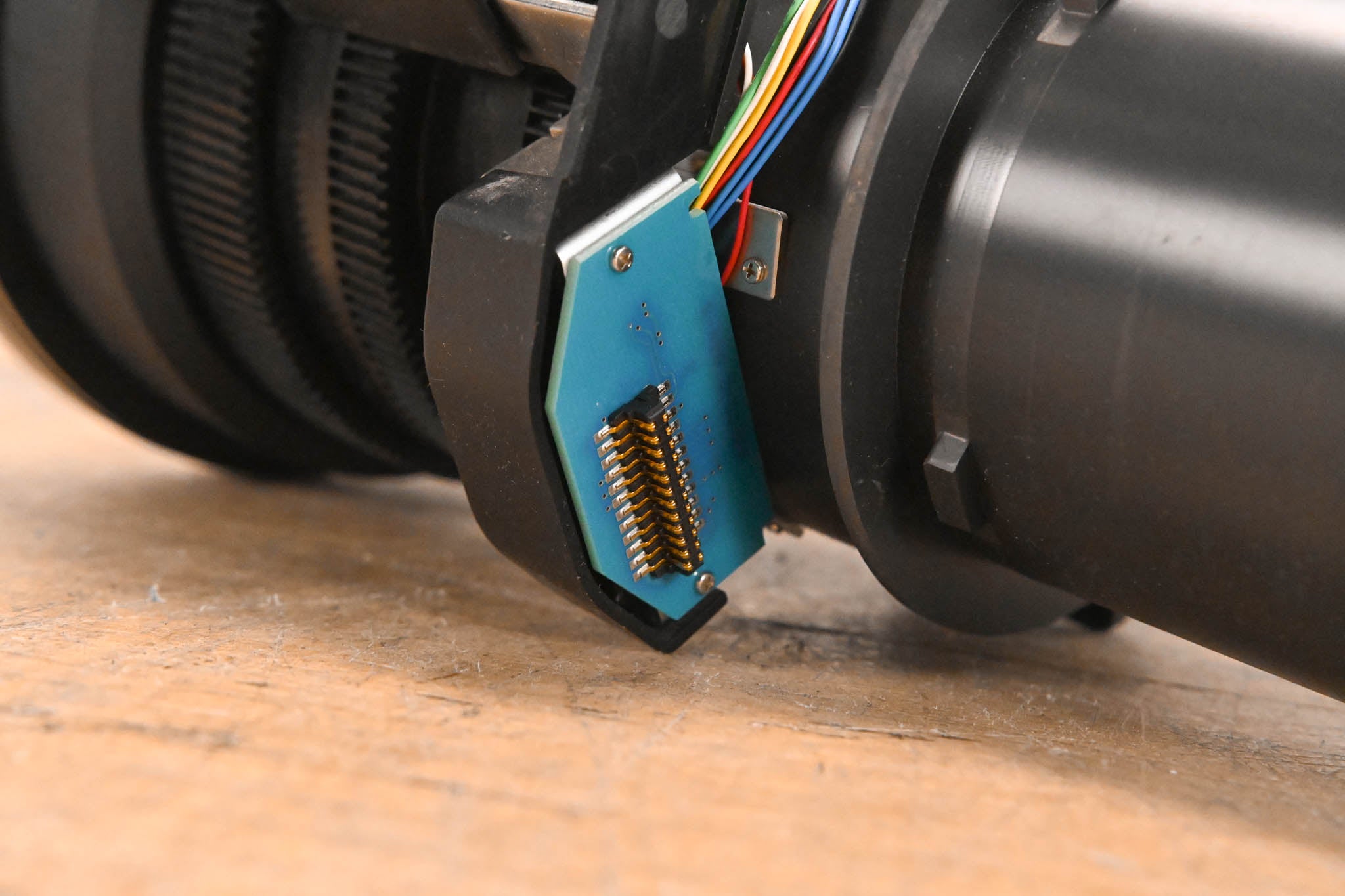 Epson ELPLU04 Short-Throw Zoom Lens #2