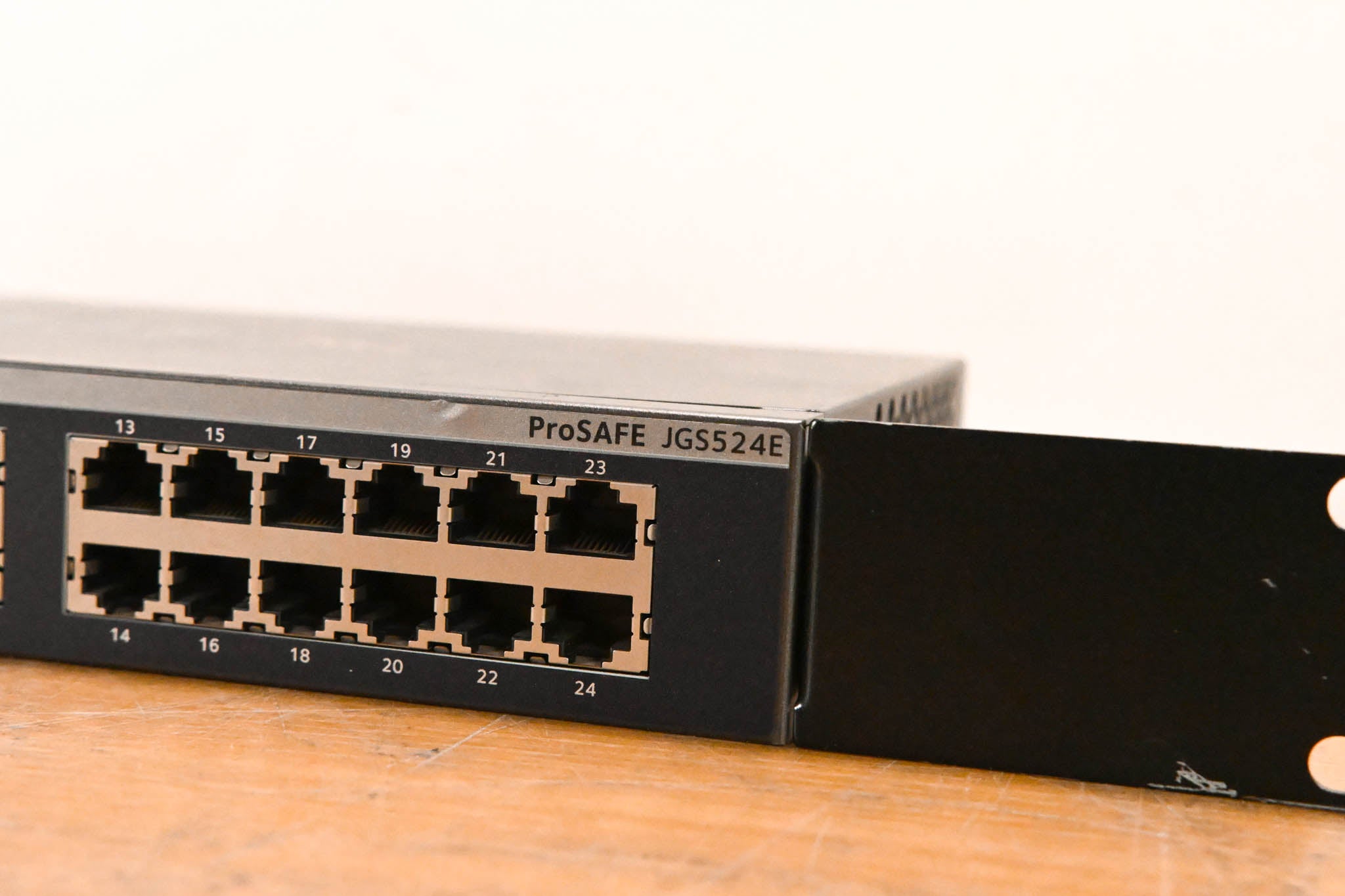 NETGEAR JGS524Ev2 ProSAFE Plus Switch 24-Port Gigabit Switch