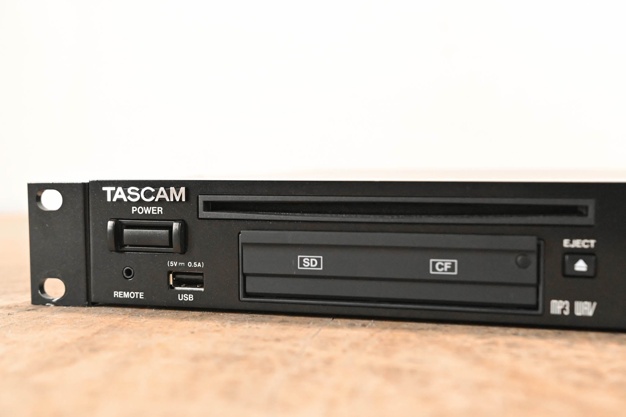 TASCAM SS-CDR200 Solid State and CD Digital Audio Recorder