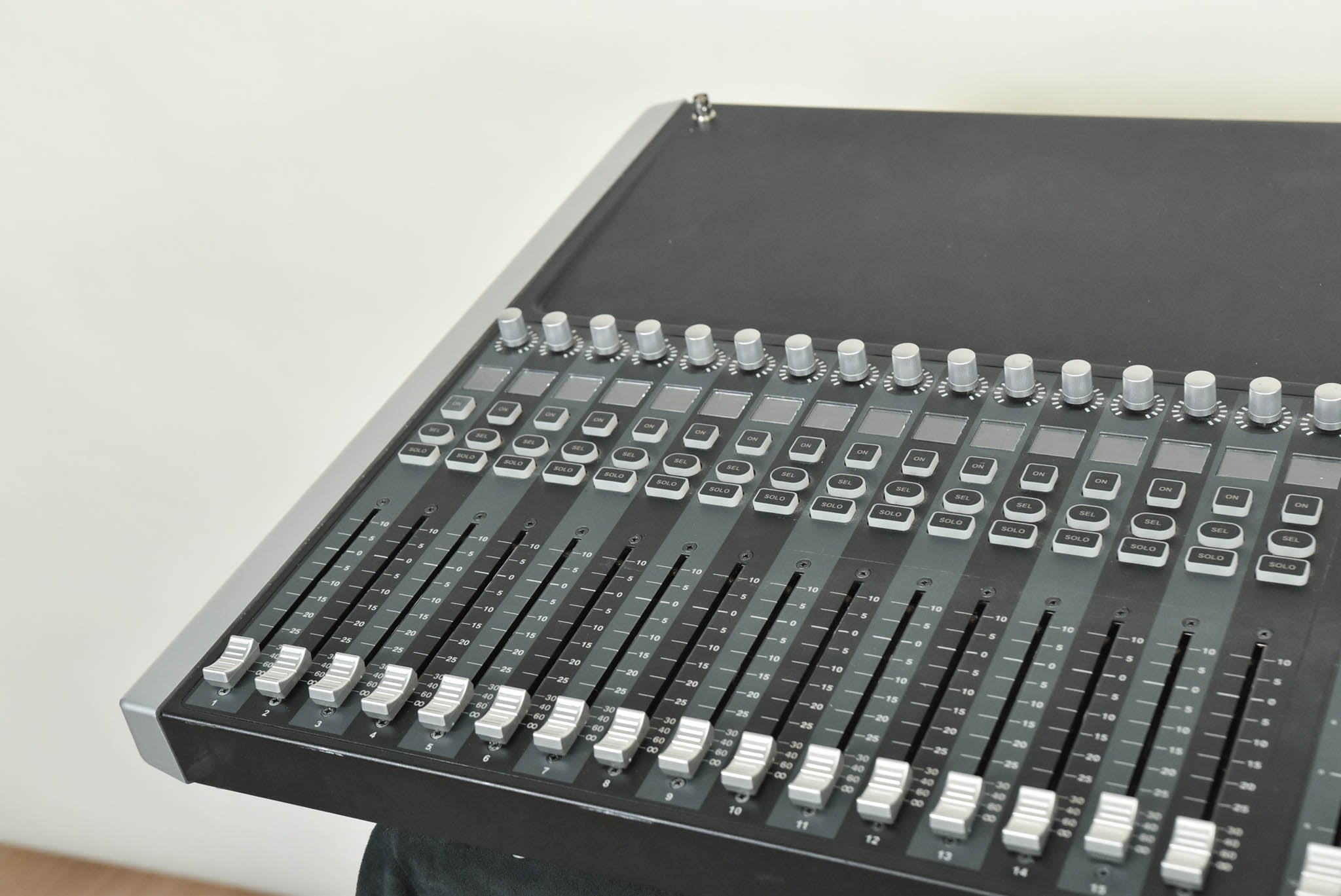 Soundcraft Si Performer 3 Digital Audio Mixer with DMX Control