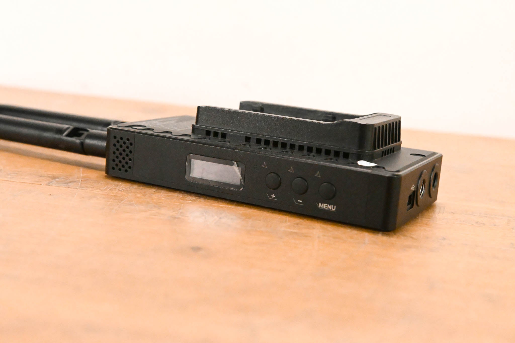 CINEGEARS Ghost-Eye 600MP v2 Wireless Video Transmission Kit w/ two RX