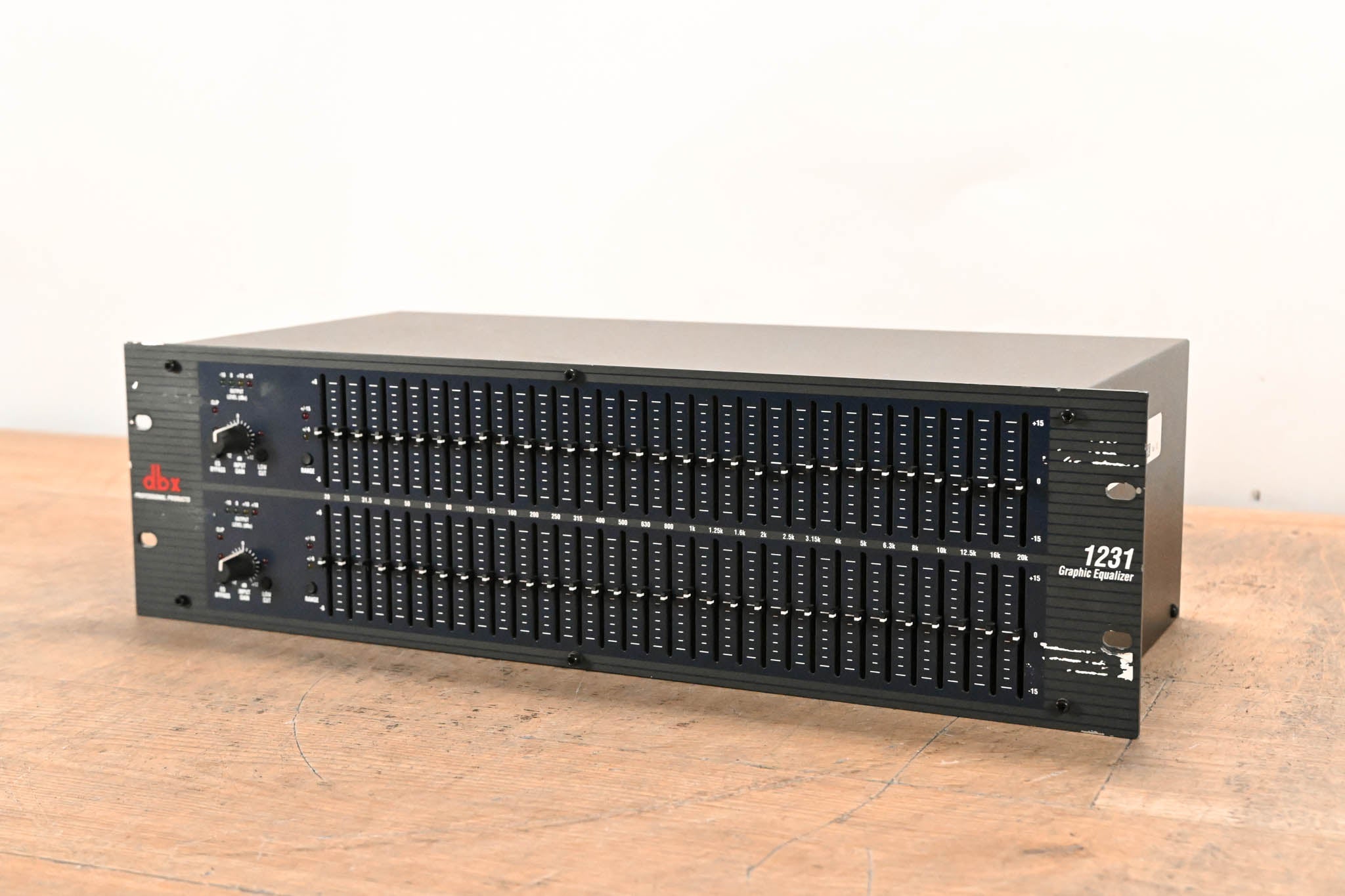 dbx 1231 Dual-Channel 31-Band Graphic Equalizer