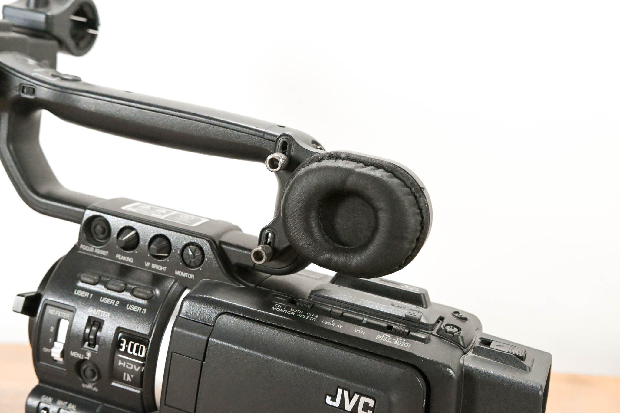 JVC GY-HD110U 1/3" 3-CCD Professional HDV Camcorder