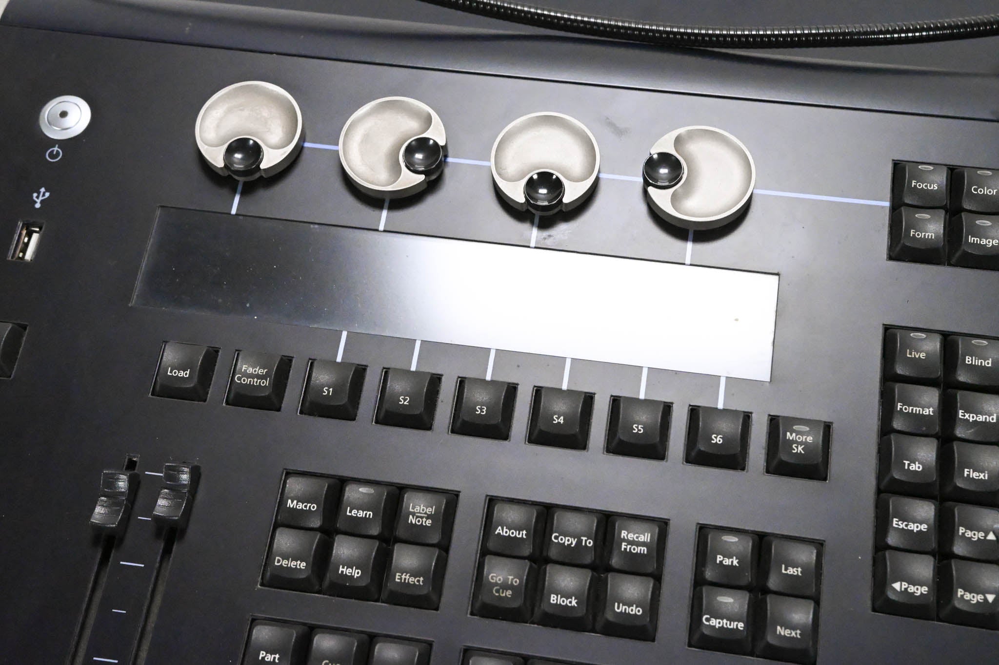 ETC ION 1000 Lighting Console