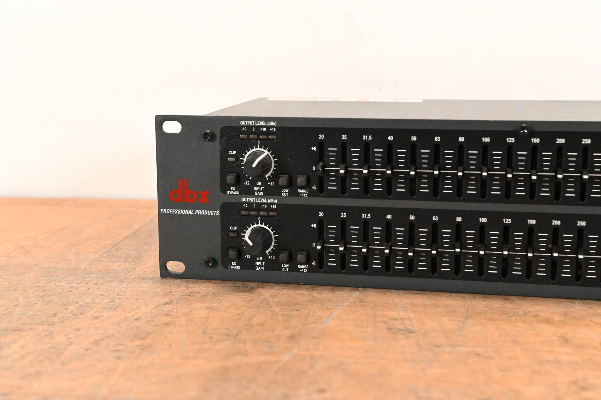 dbx 231 Dual-Channel 31-Band Graphic Equalizer