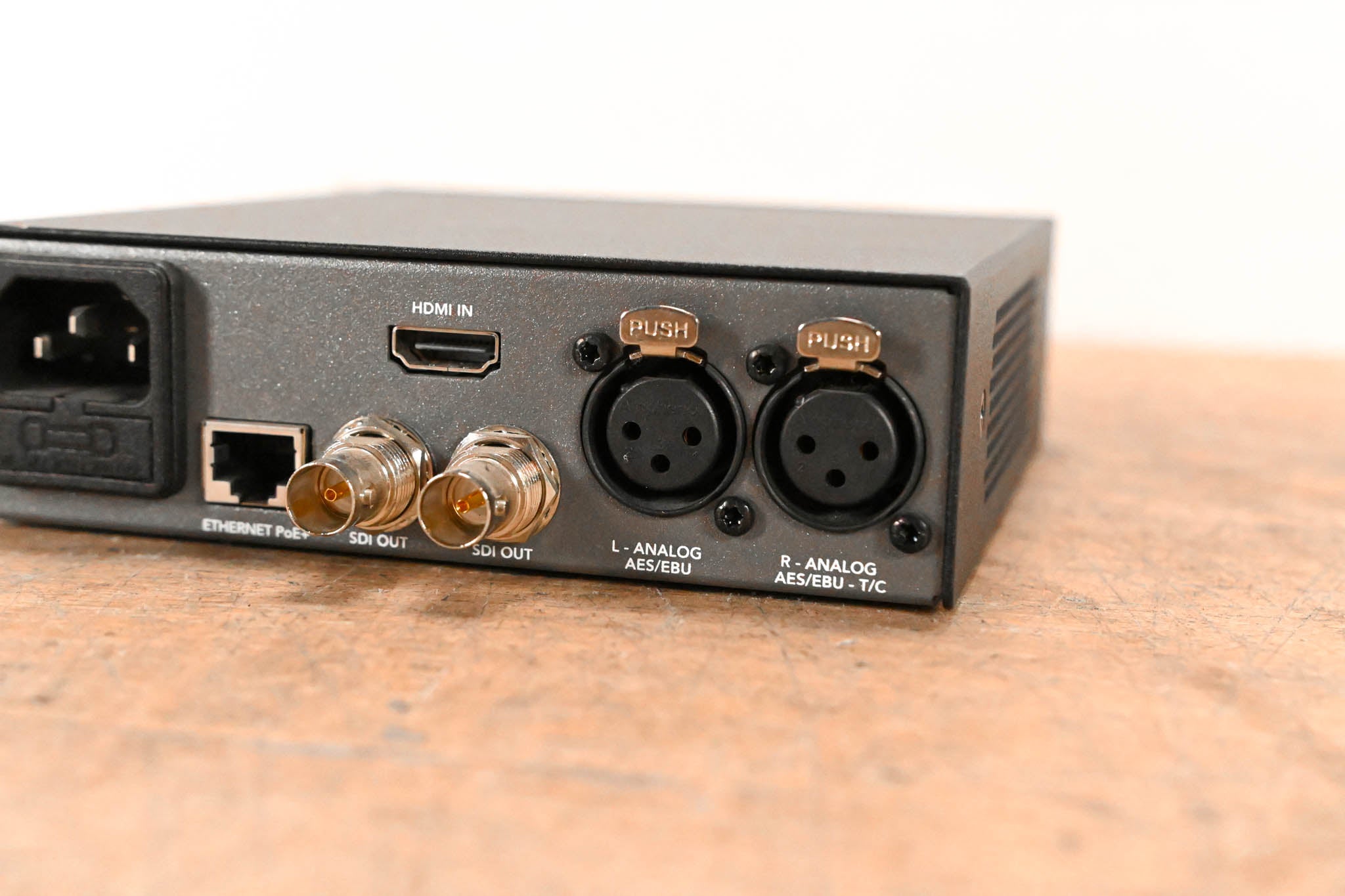 Blackmagic Design Teranex Mini HDMI to SDI 12G w/ Smart Panel