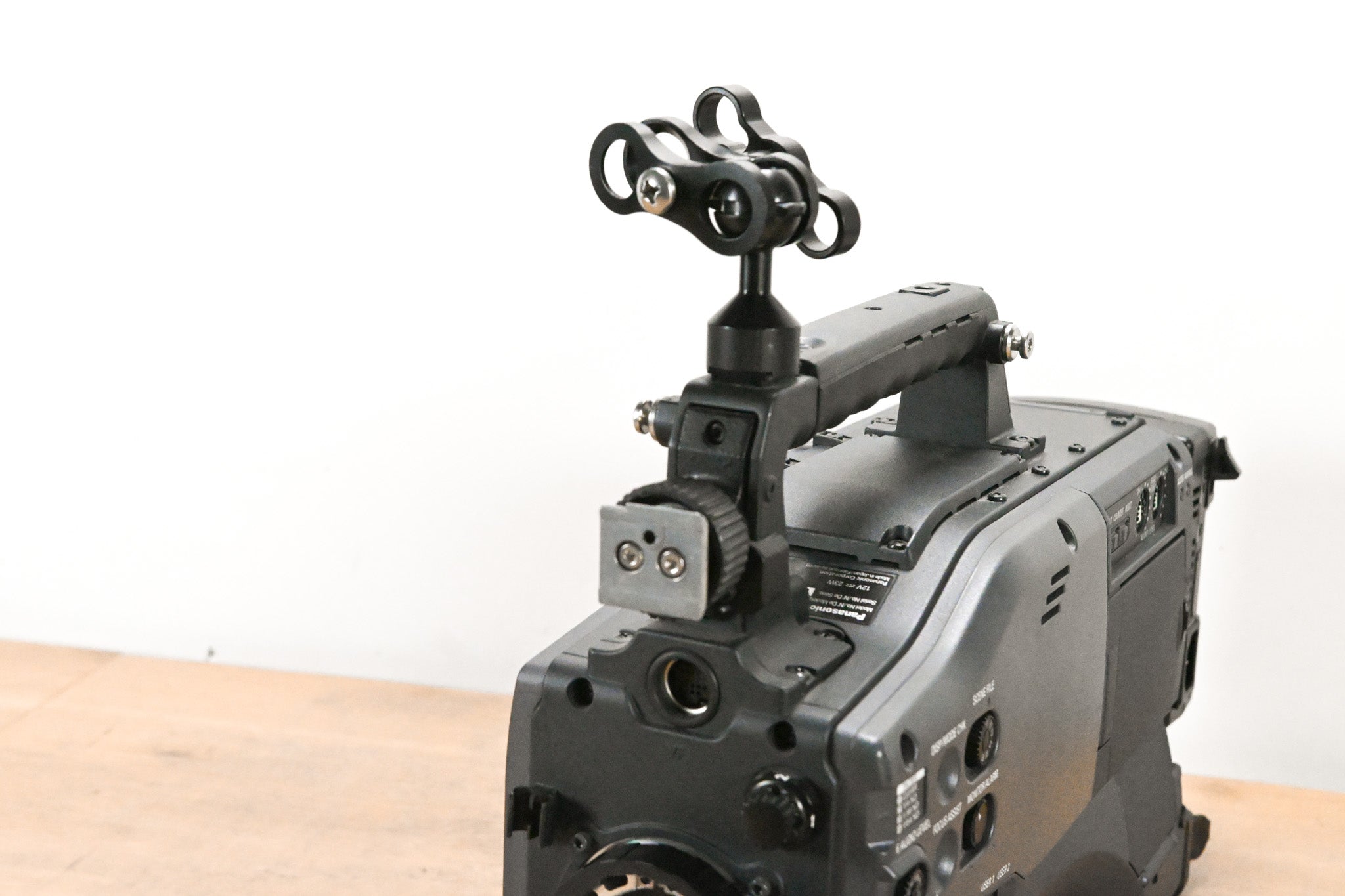Panasonic AG-HPX500P 2/3" Shoulder-Mounted P2HD Camcorder