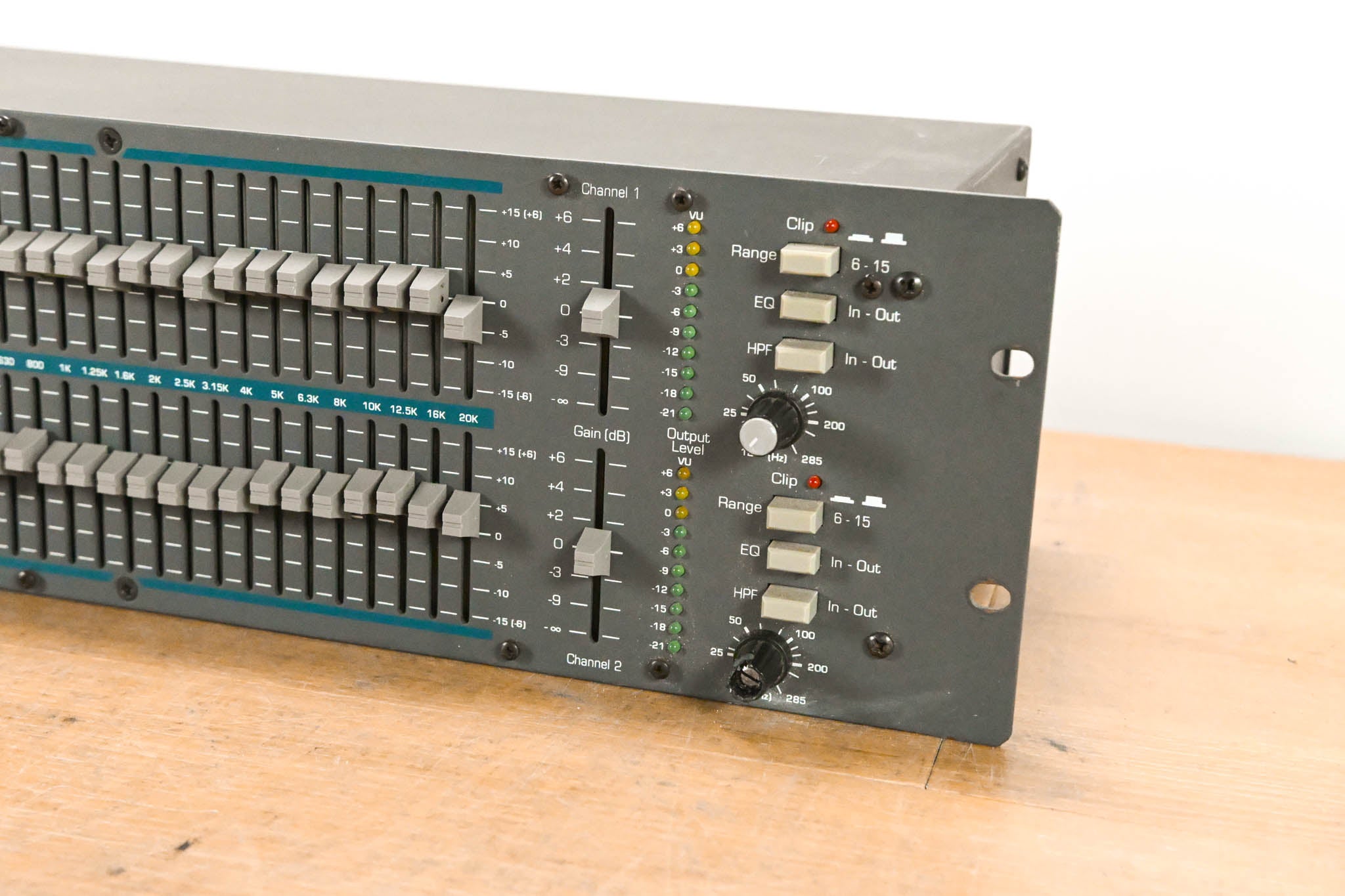 Ashly GQX-3102 2-Channel 31-Band Graphic Equalizer