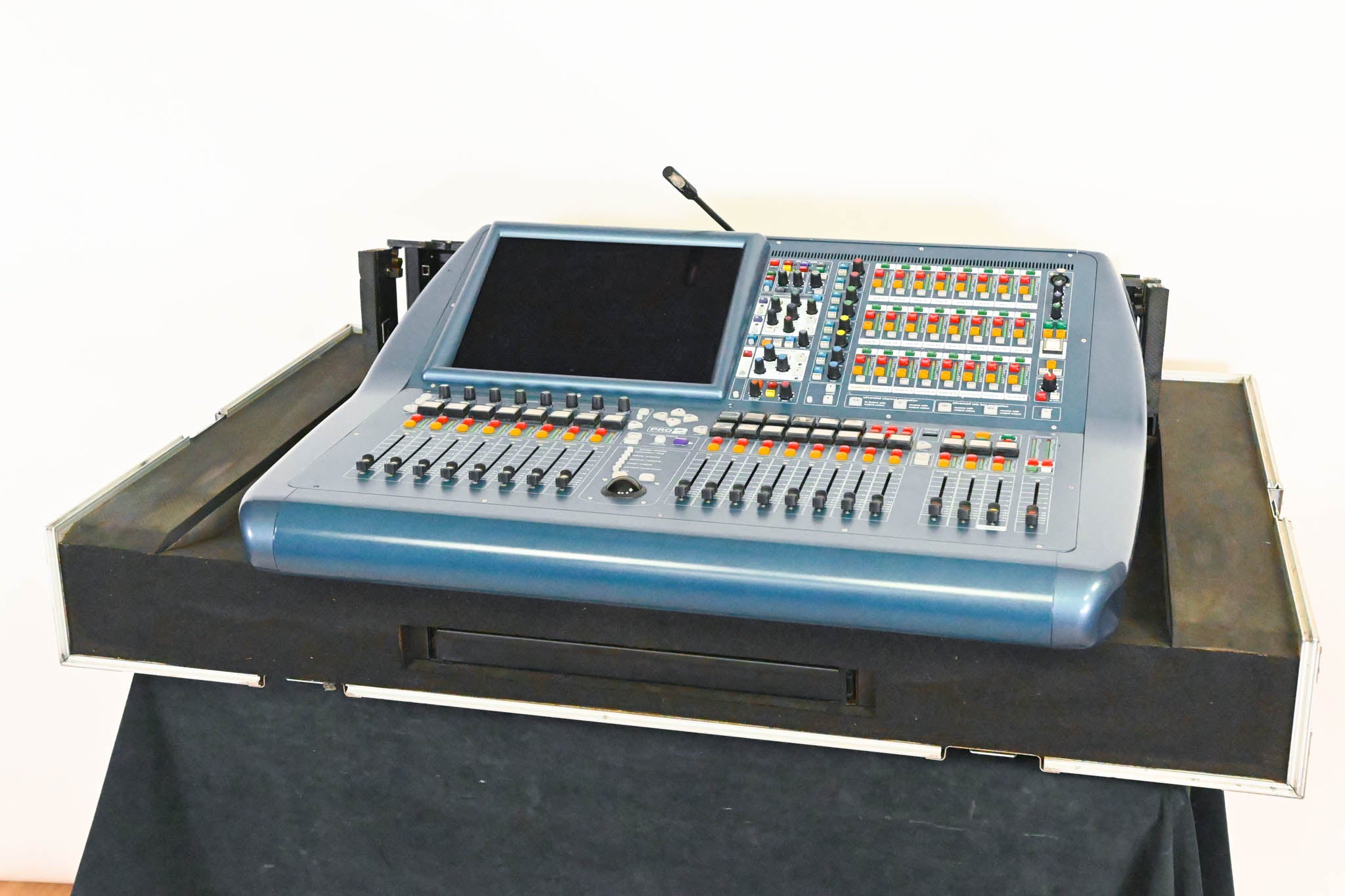 Midas PRO2C Live Digital Audio Mixing Console with Road Case