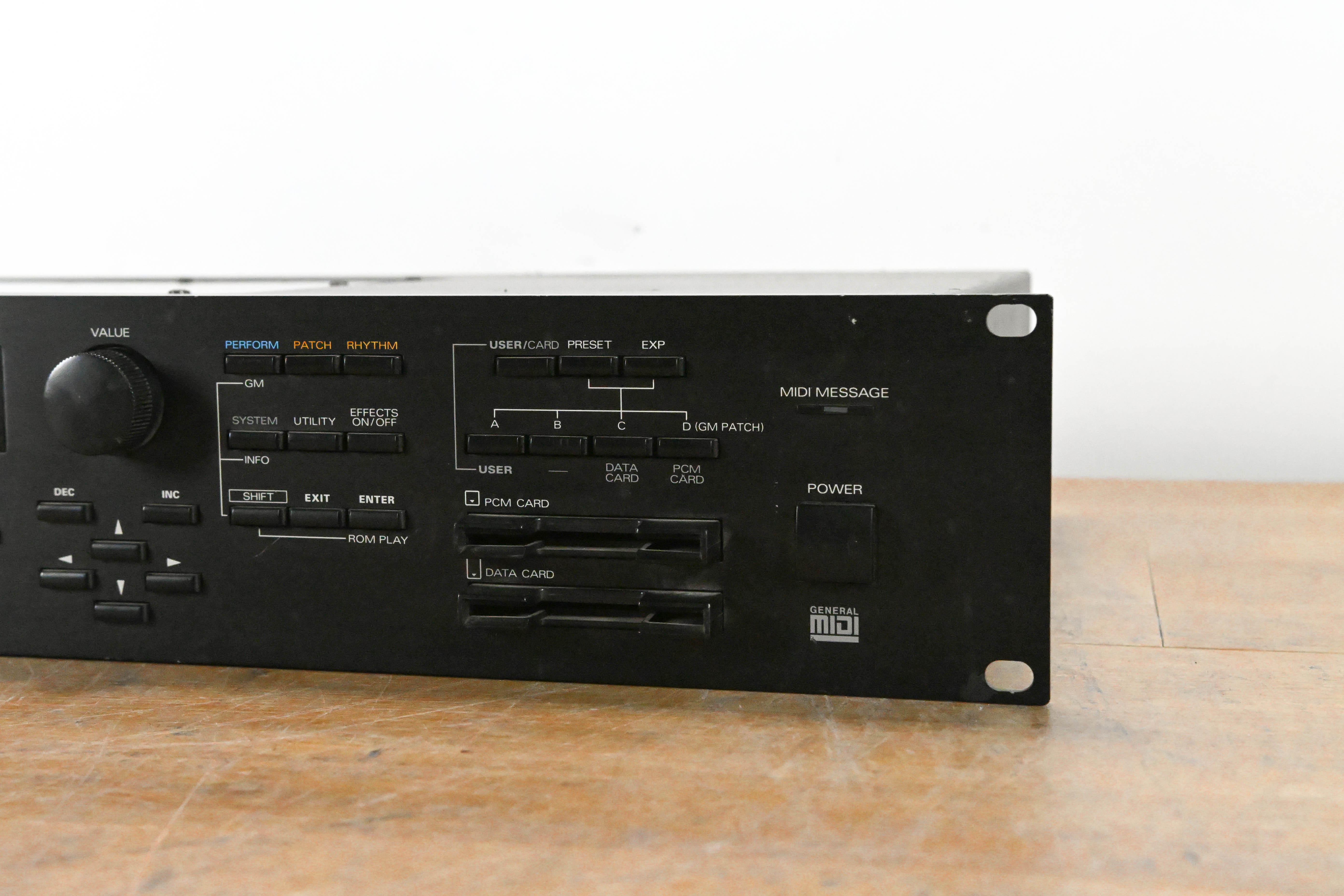 Roland JV-1080 64-Voice Synthesizer Module