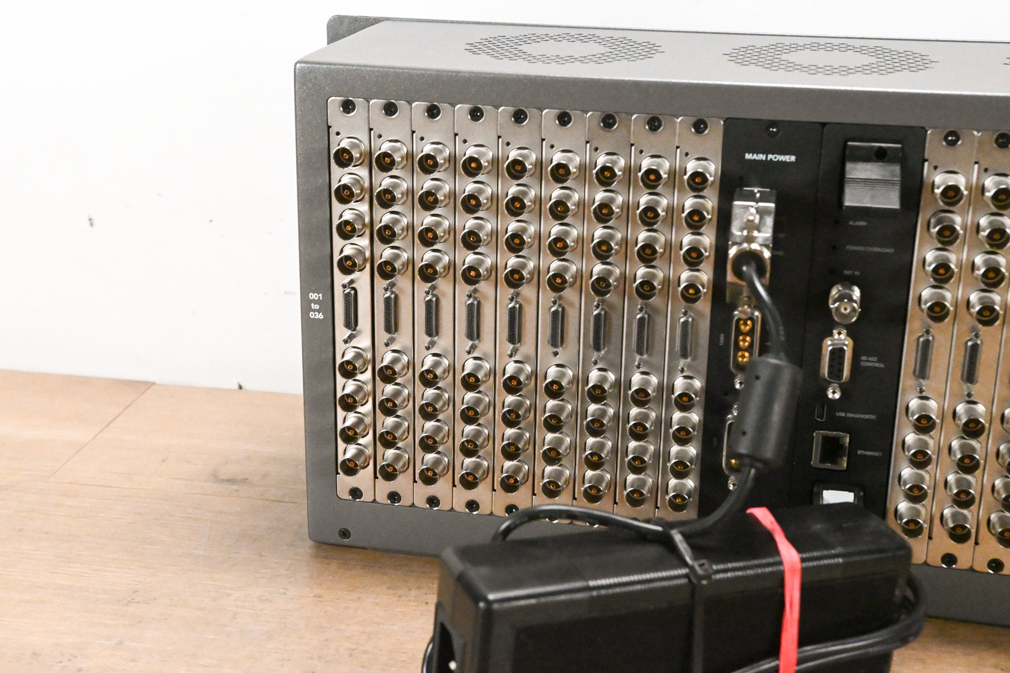 Blackmagic Design Universal Videohub 72 Rack Frame with 18 Cards