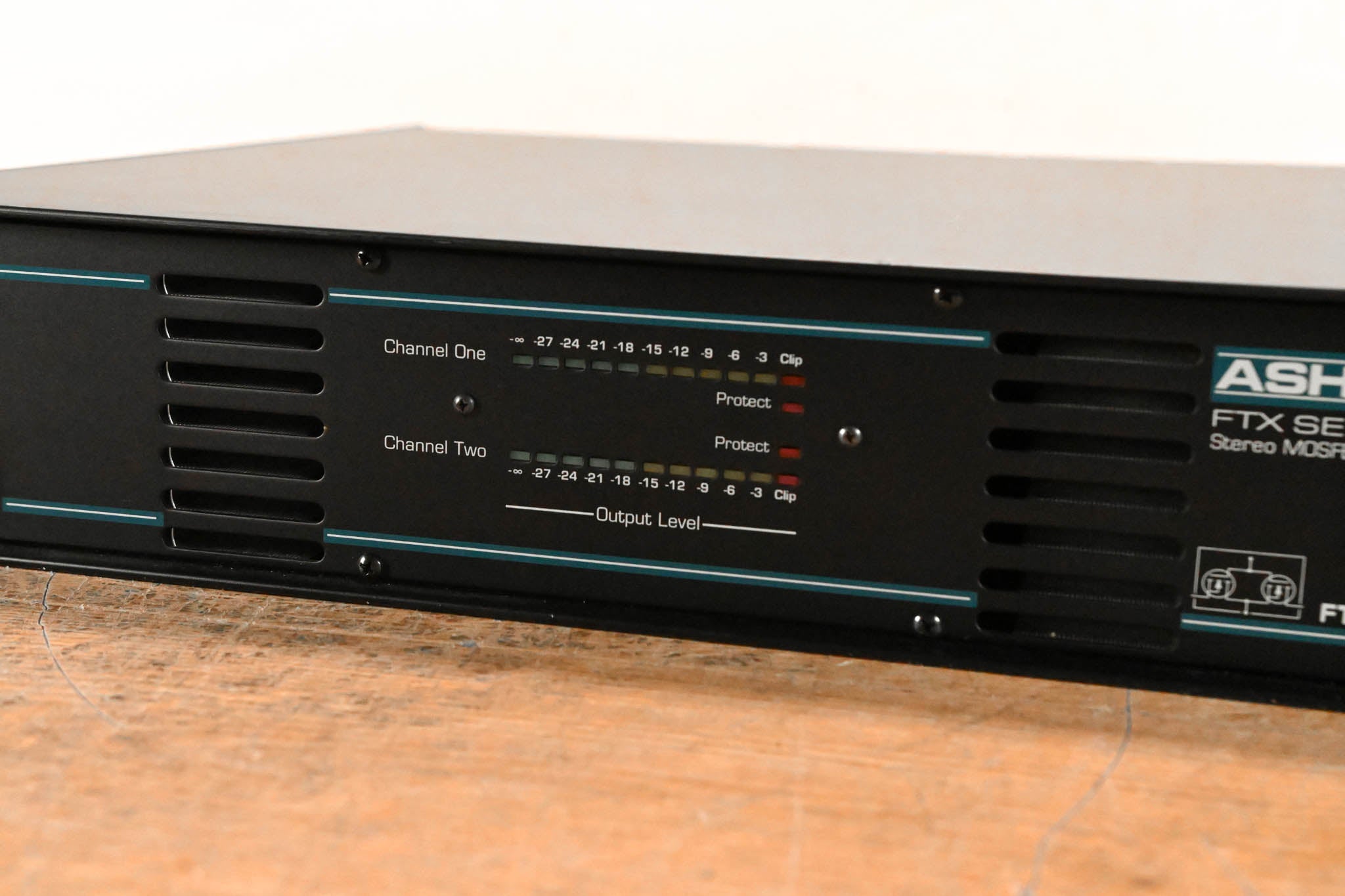 Ashly FTX-1501 FTX Series III Stereo MOSFET Power Amplifier