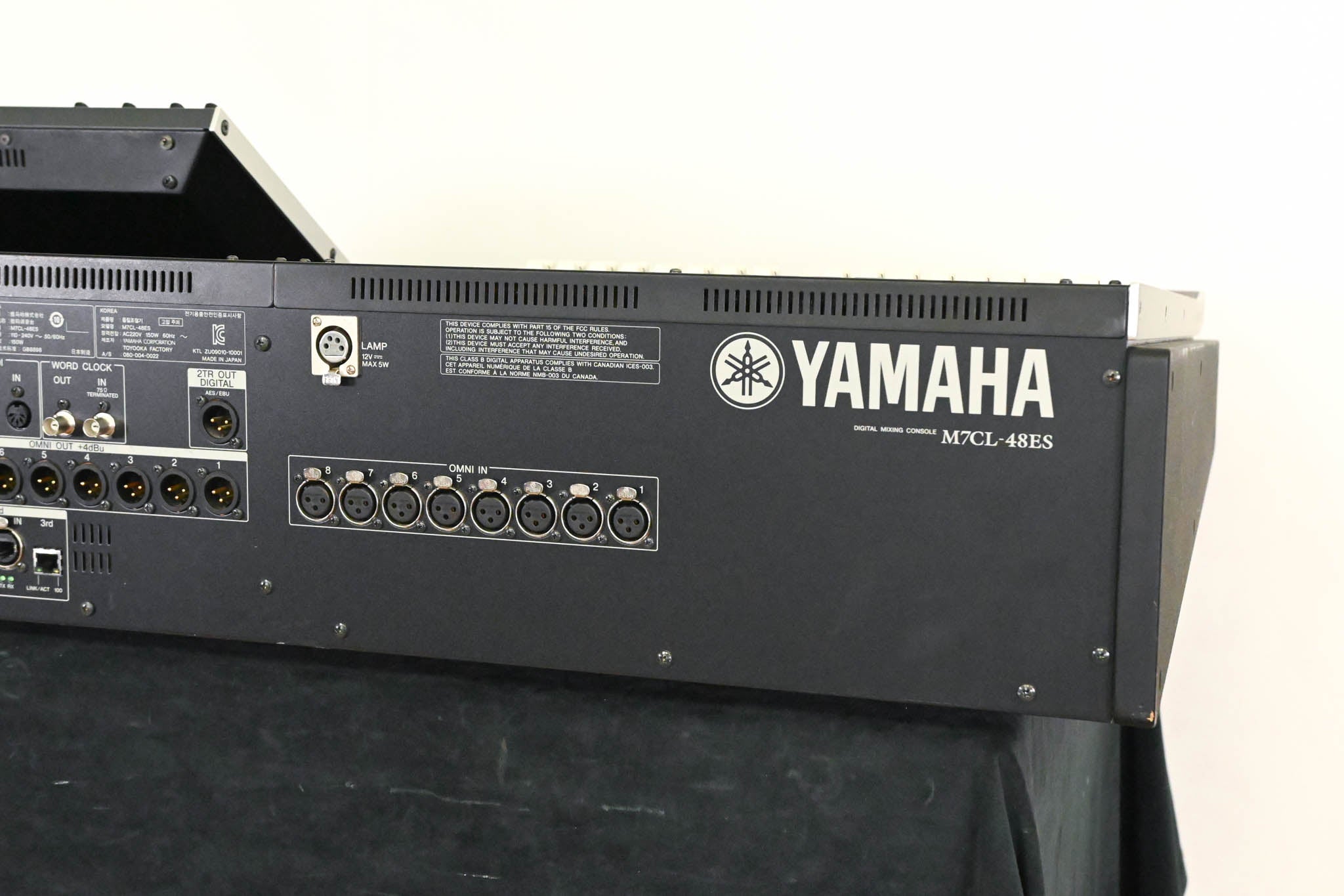 Yamaha M7CL-48ES 48-Channel EtherSound Digital Audio Mixer CG01S2P
