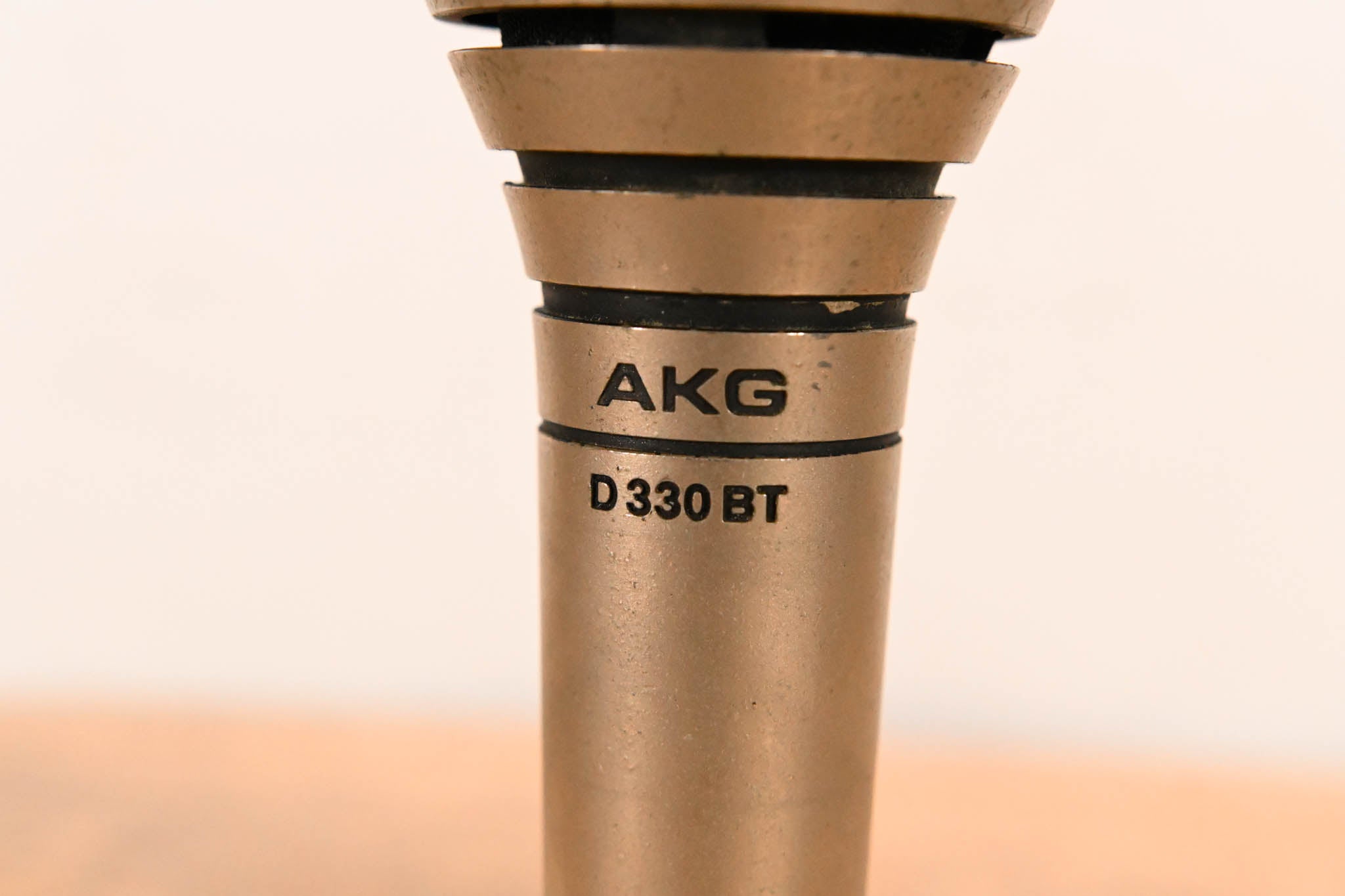 AKG D330BT Hypercardioid Dynamic Microphone