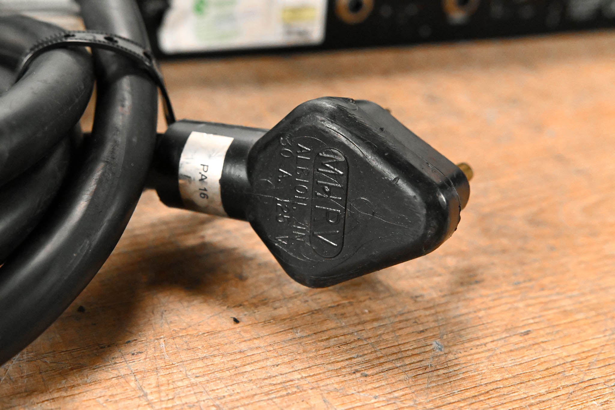 Crown Macro-Tech 3600VZ 2-Channel Power Amplifier