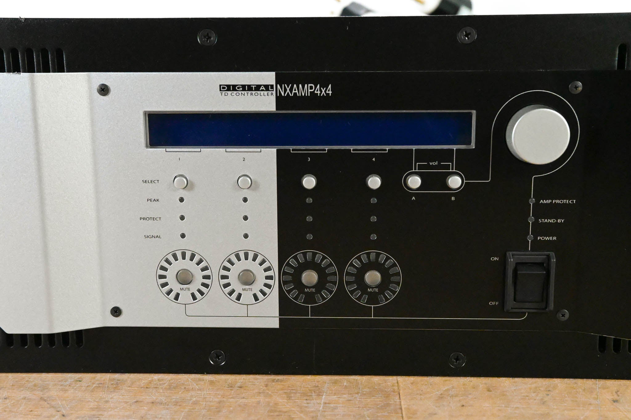 NEXO NXAMP4x4 4-Channel Power Amplifier and Loudspeaker Controller