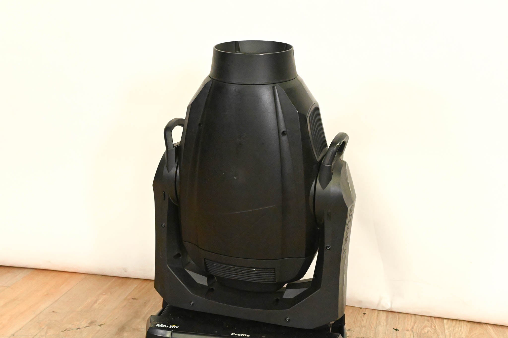 Martin MAC Viper Profile High Output Discharge-Based Moving Light