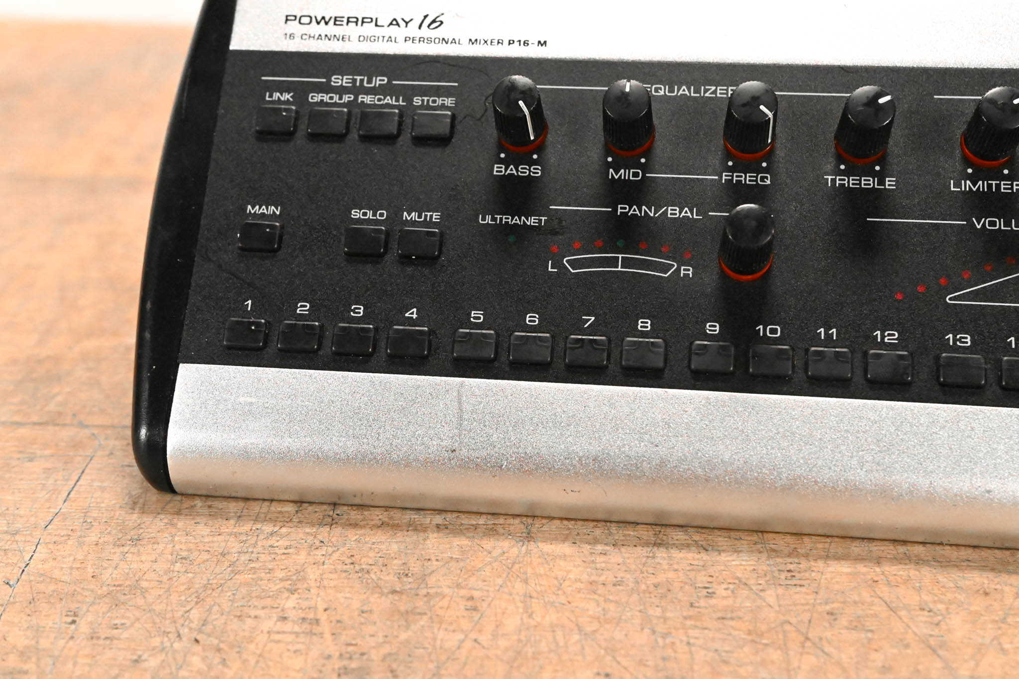 Behringer Powerplay P16-M 16-Channel Digital Personal Mixer