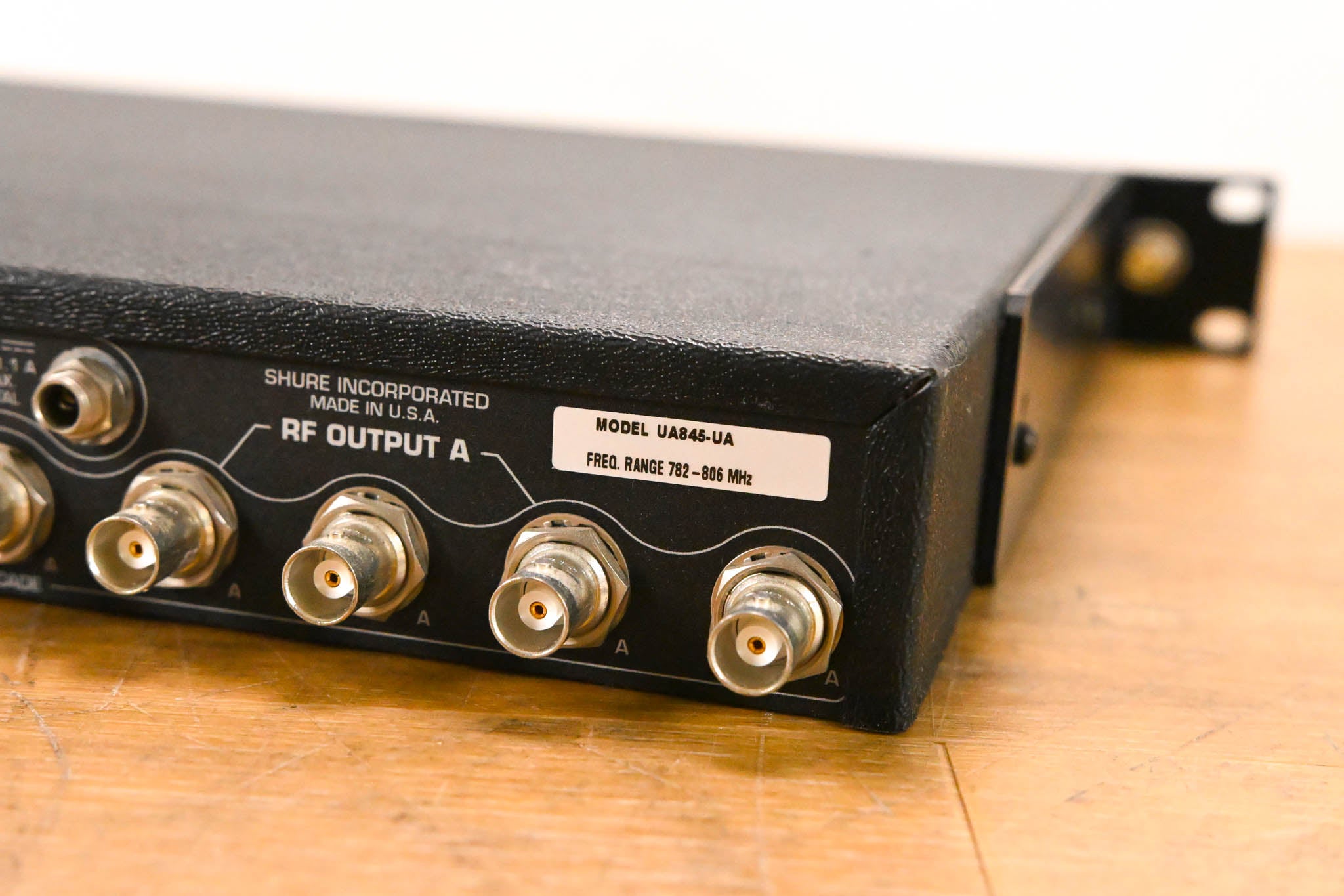 Shure UA845-UA UHF Antenna Distribution System 782-806 MHz