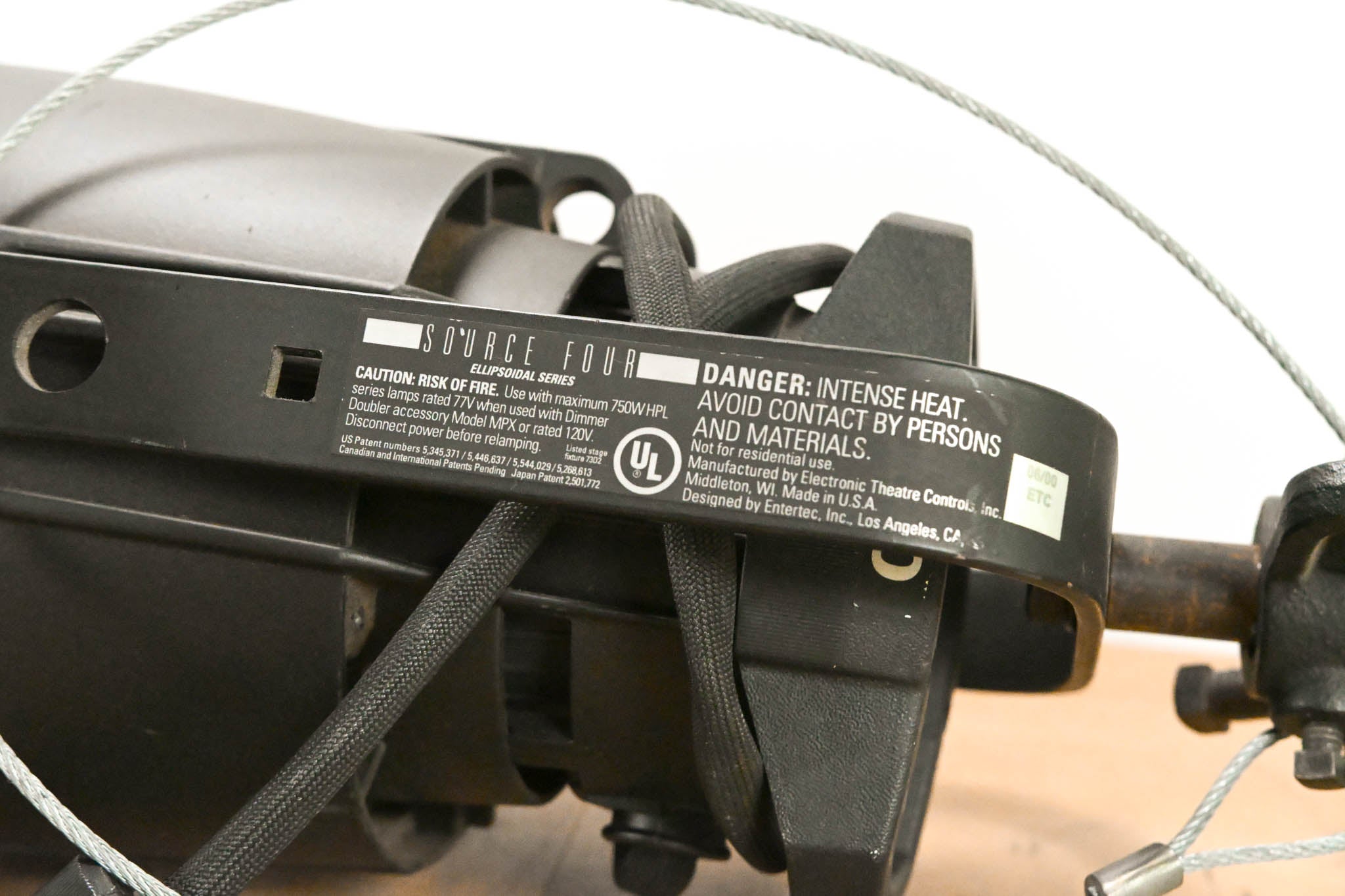 ETC Source Four Zoom 15-30 Degree 750 Ellipsoidal Light