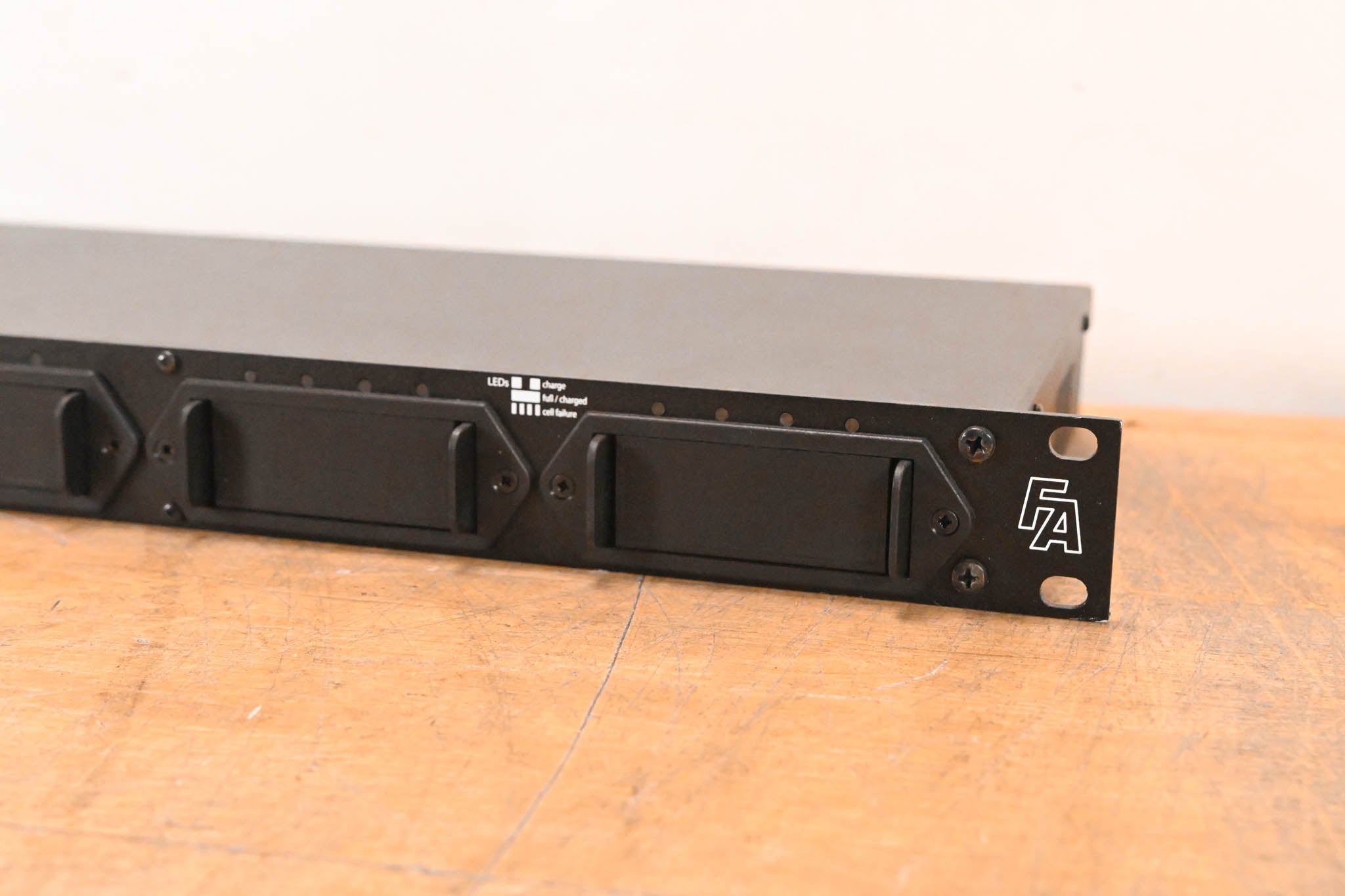 Fischer Amps ALC 161 AA/AAA Battery Charger