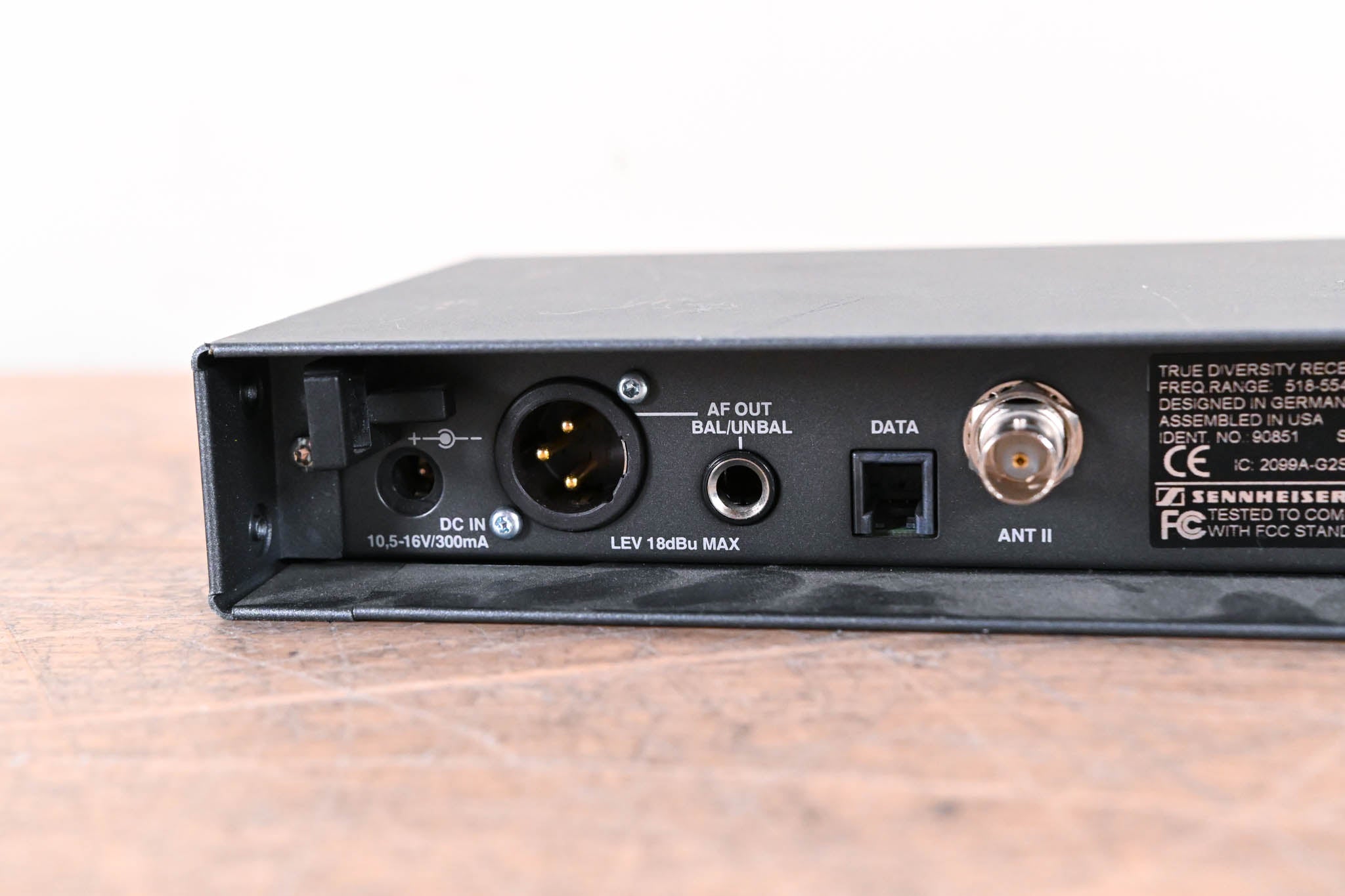 Sennheiser EM 100 G2 Wireless Receiver - A Range: 518-554 MHz