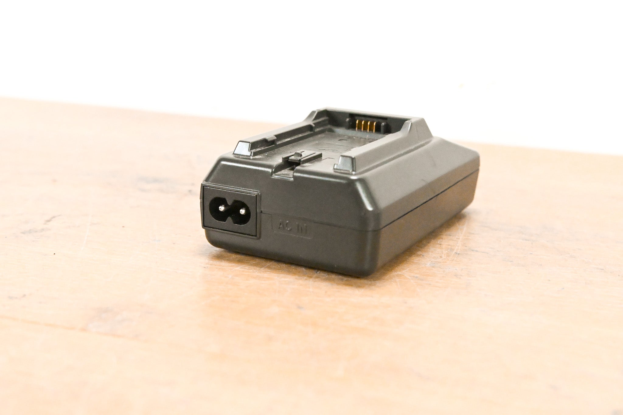 Panasonic DE-A88 Battery Charger (NO POWER SUPPLY)