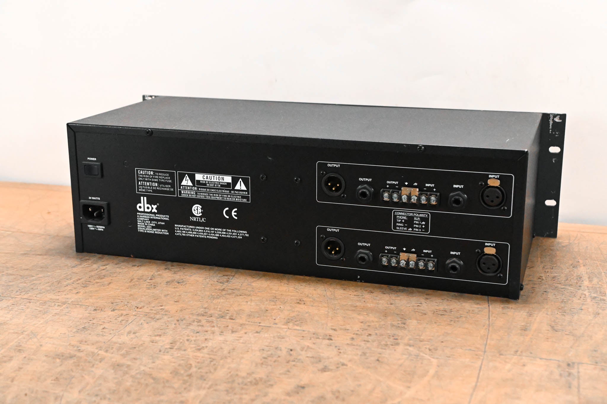dbx 2231 Dual-Channel 31-Band Graphic Equalizer/Limiter