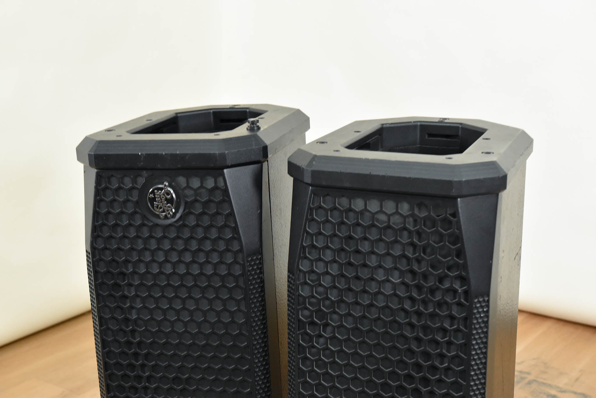 Clair Bros F28-V Two-Way Full Range Loudspeaker (PAIR)